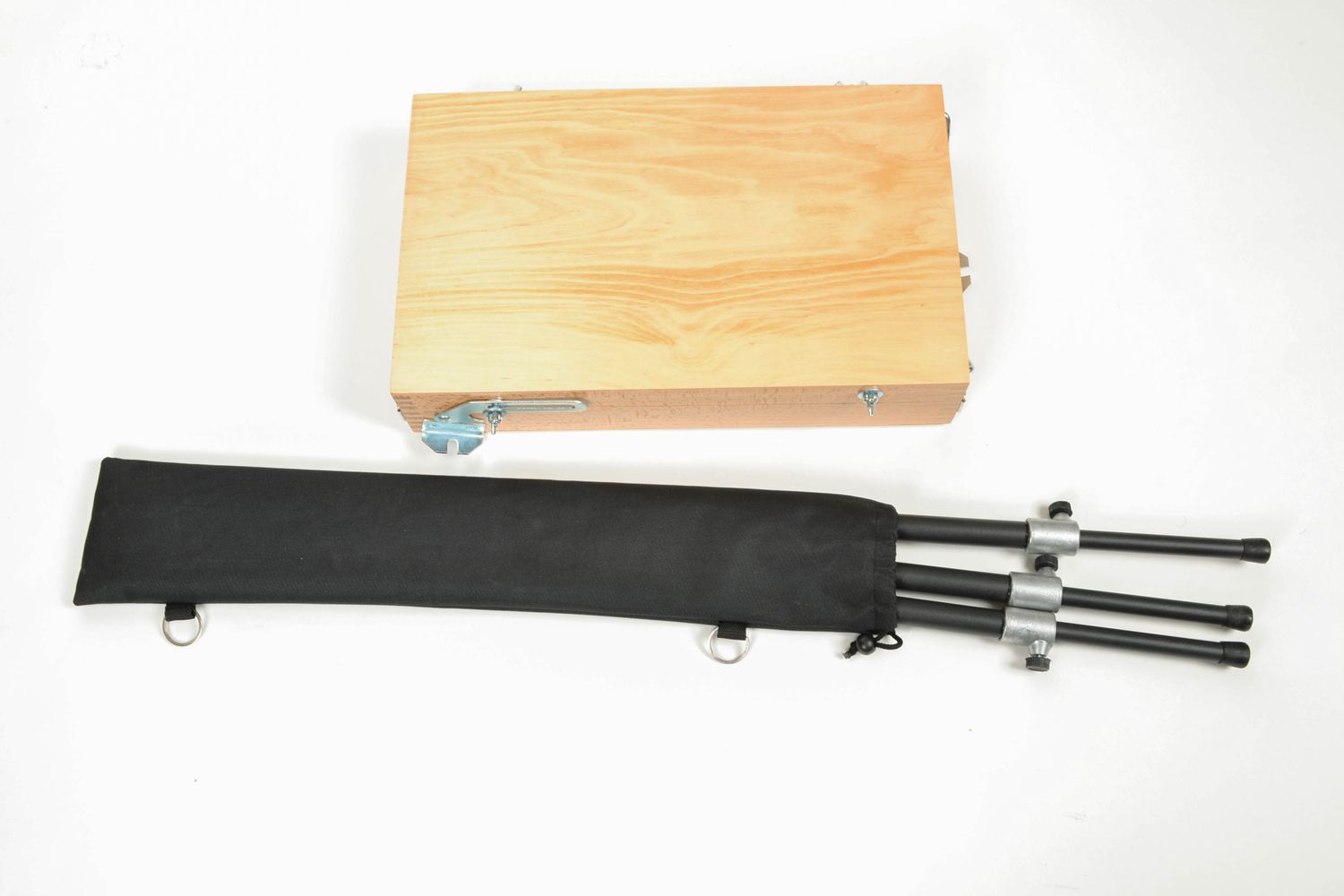 Деревянный мольберт-этюдник ручной работы с палитрой и чехлом для ножек фото 3