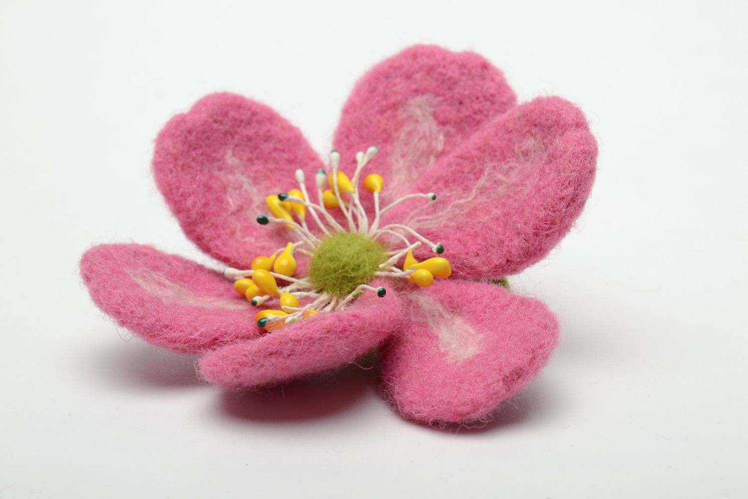 Designer felted wool brooch in the shape of pink flower photo 4