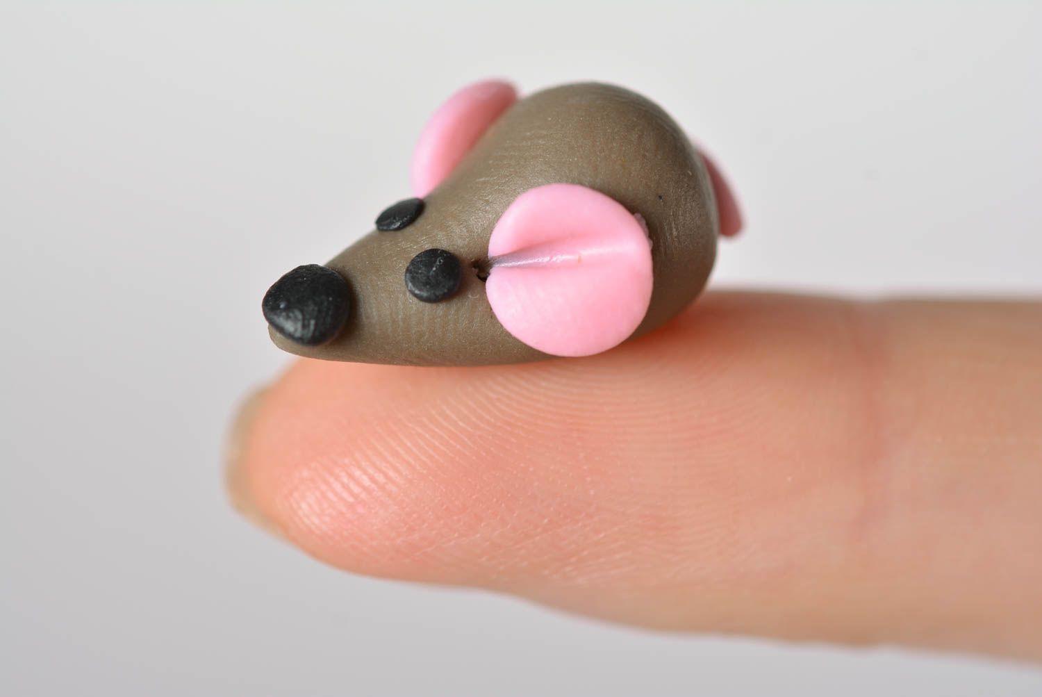 Игрушка из полимерной глины фигурка ручной работы фигурка животных мышонок фото 3