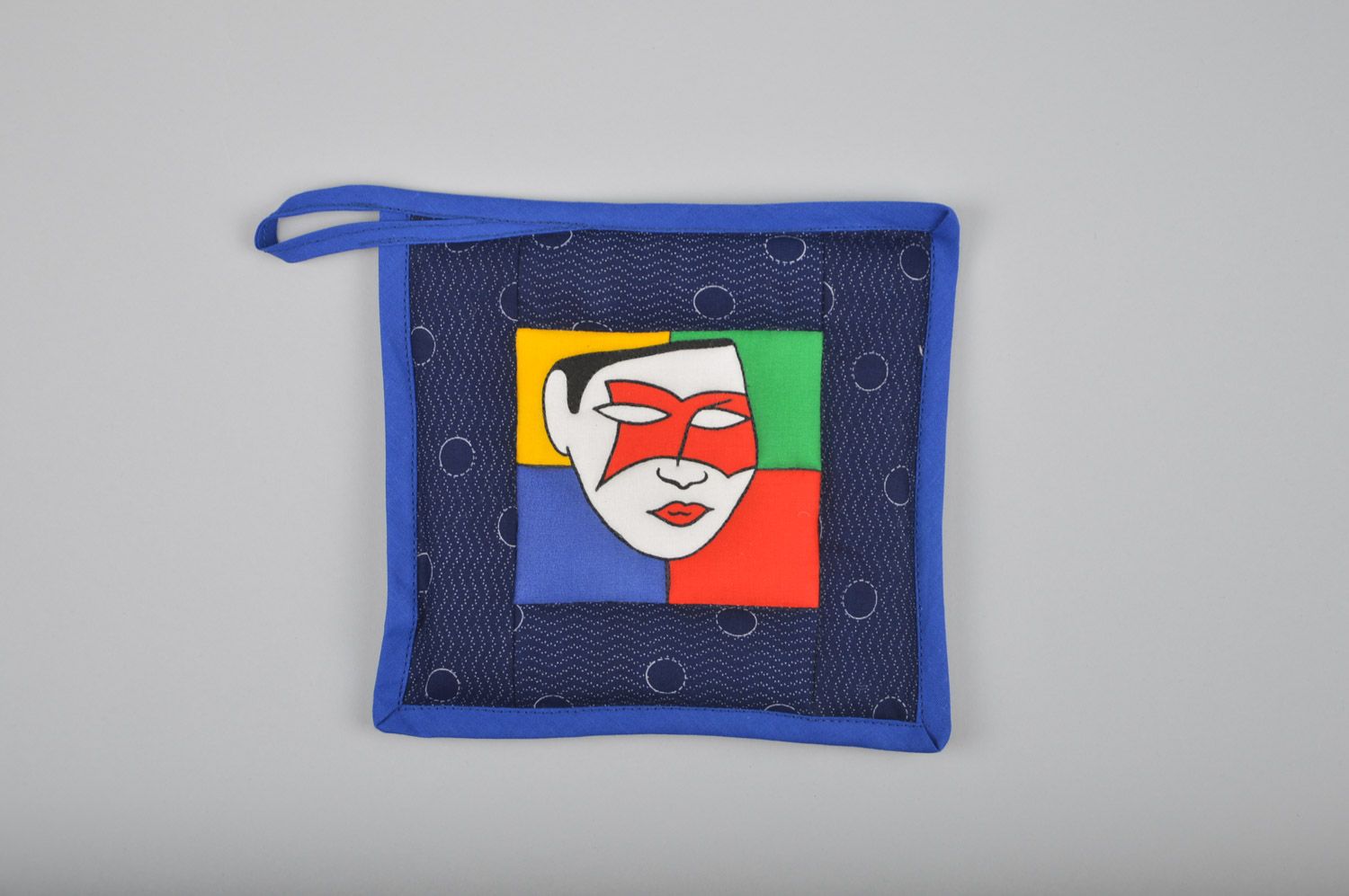 Blauer künstlerischer handmade Topflappen aus Stoff und Polyester mit Schlaufe  foto 1