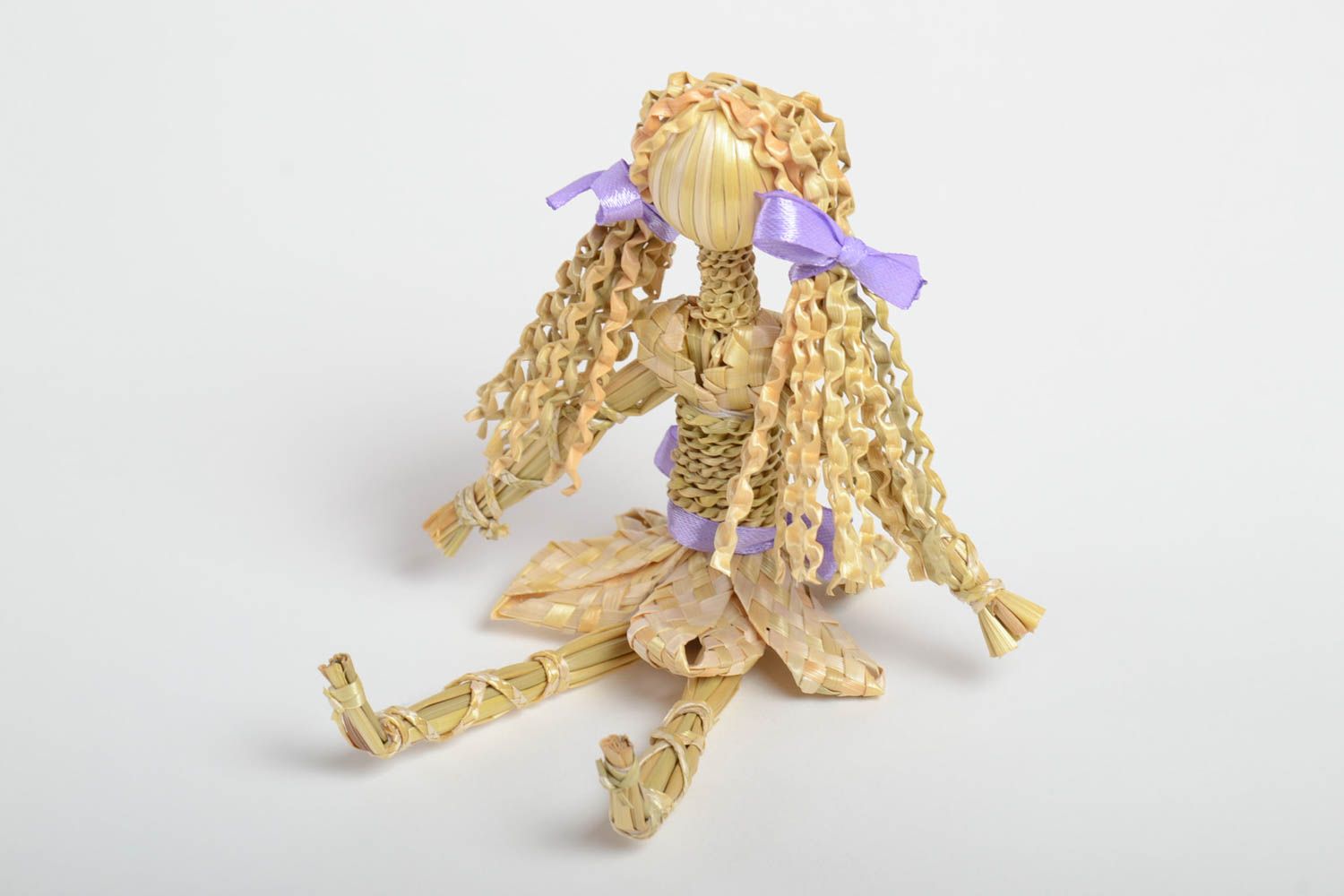 Figurine décorative fait main Petit jouet en paille fille Déco maison originale photo 2
