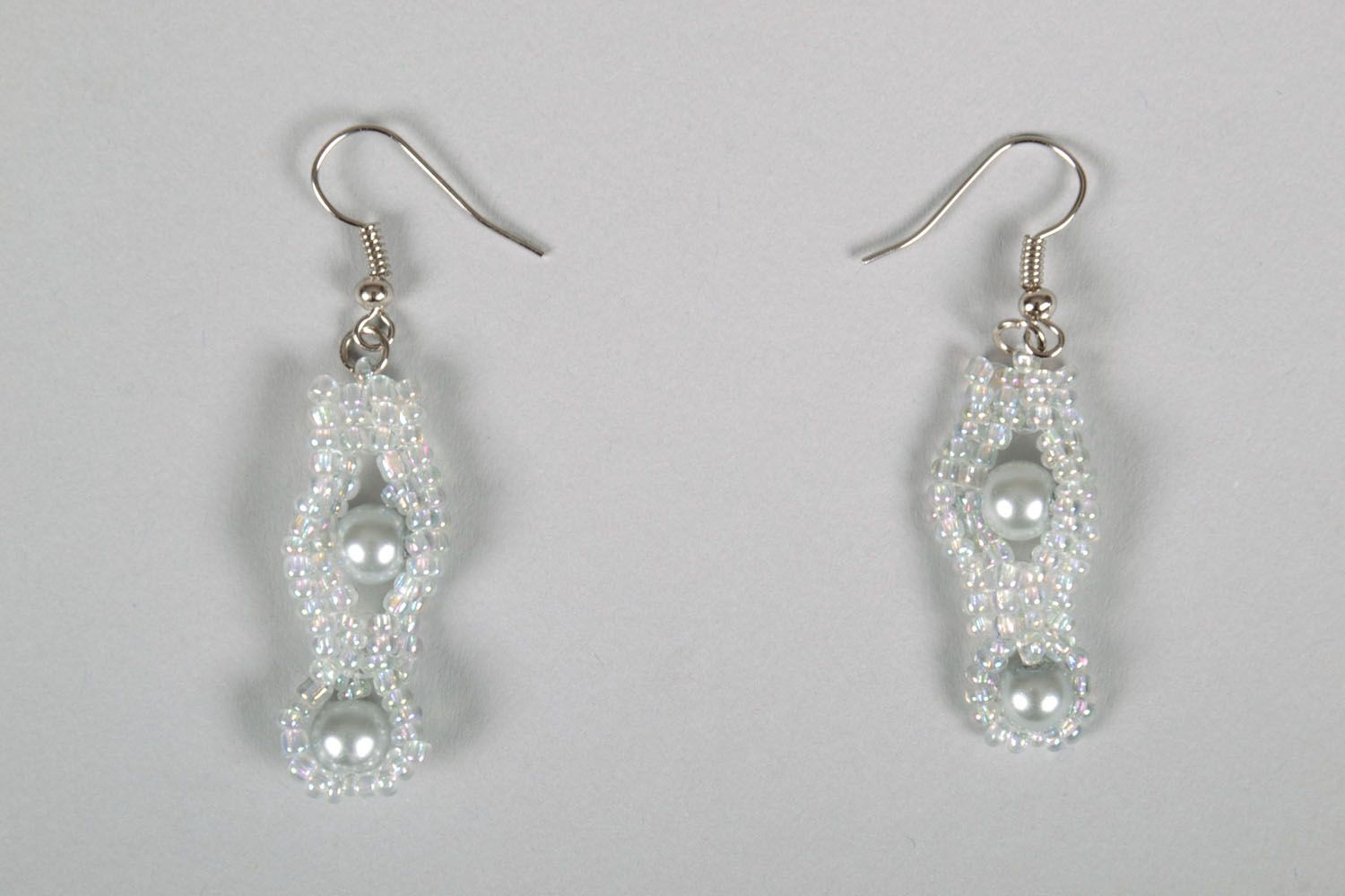 White earrings with artificial pearls photo 2