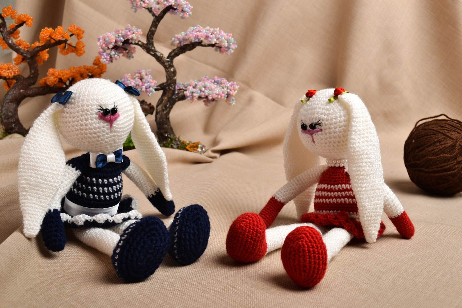 Jouets lapins fait main Peluches animaux tricot Cadeau enfant 2 pièces photo 1