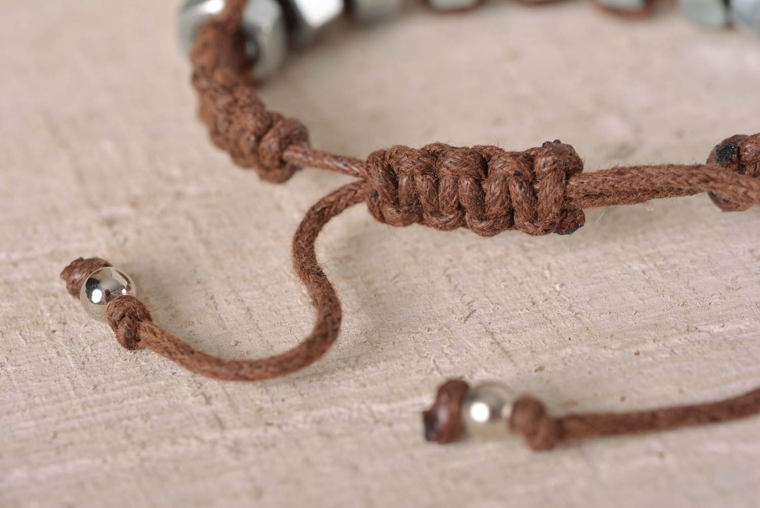 Модный браслет ручной работы браслеты из ниток плетеный браслет с гайками фото 2