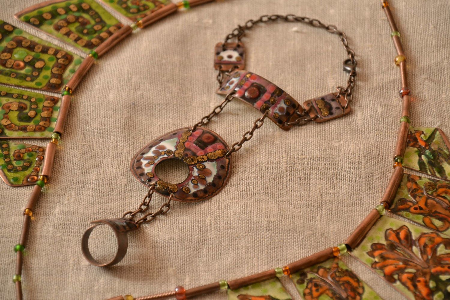 Bracelet de main slave en cuivre artisanal photo 1