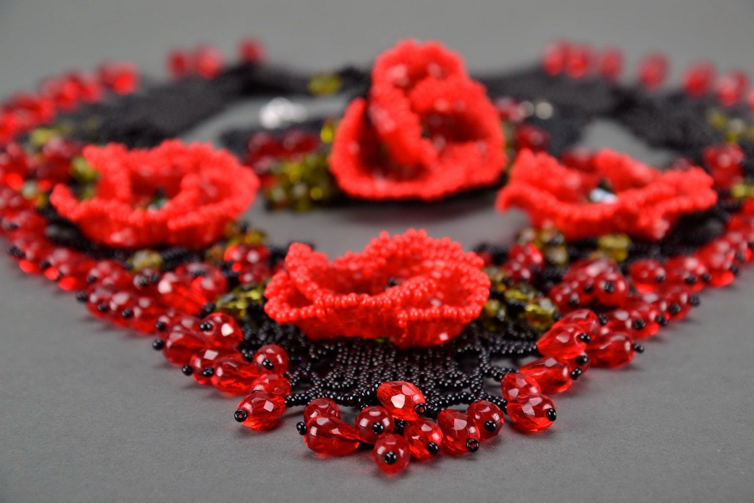 Set de bijoux en perles de rocailles rouge noir photo 1