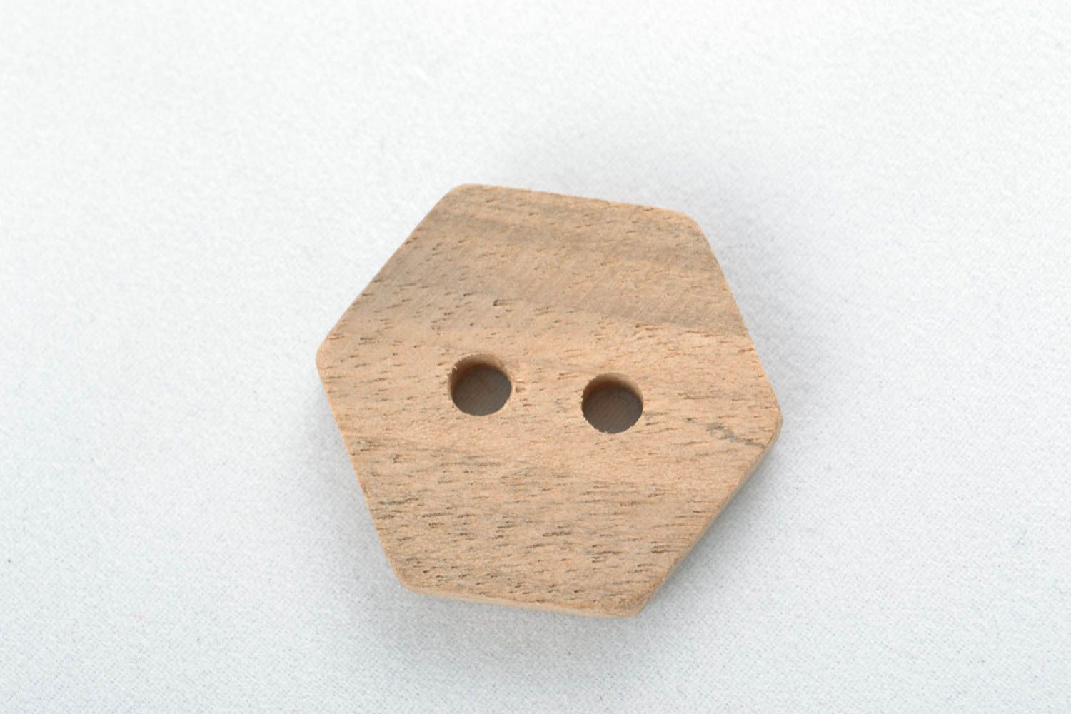 Набор деревянных пуговиц из пяти штук фото 3