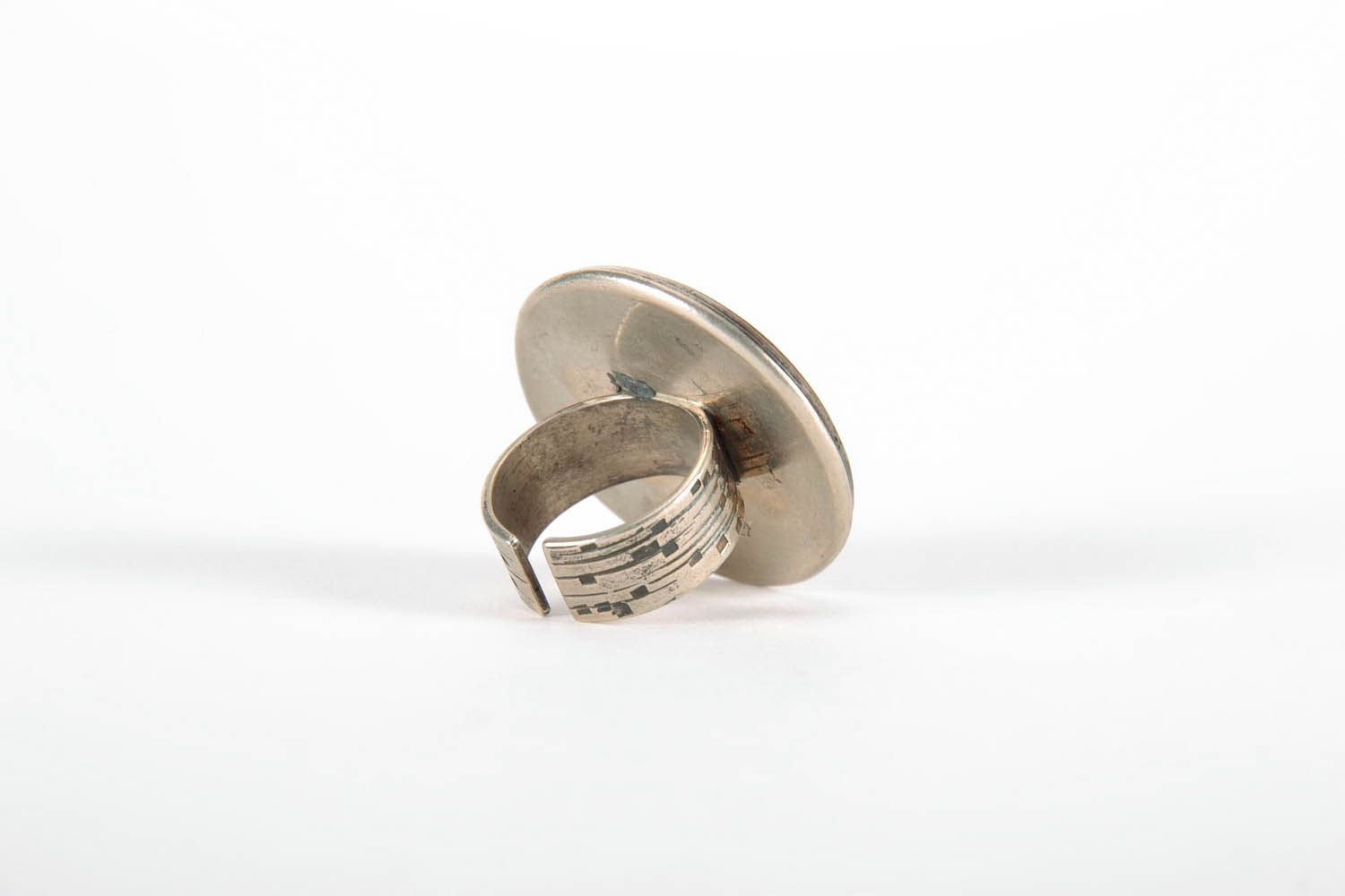 Мельхиоровое кольцо с эмалированной медной пластиной фото 3