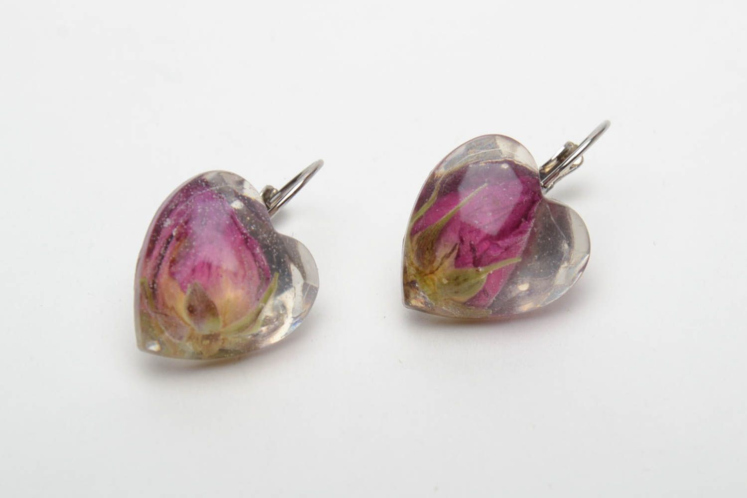 Heart-shaped earrings with natural flowers and epoxy resin photo 3