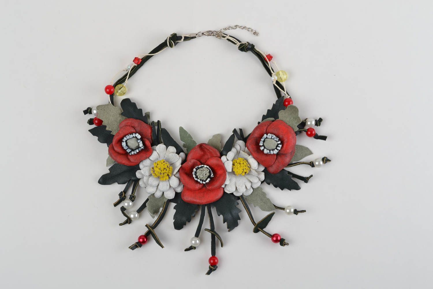Handmade stylish unusual beautiful necklace made of leather and seed beads photo 2