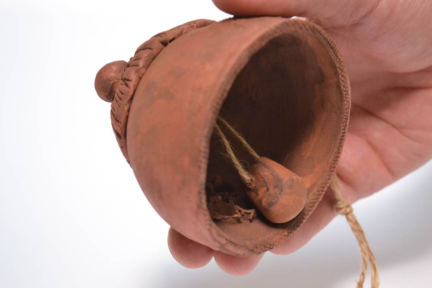 Колокольчик из глины ручной работы керамический колокольчик глиняный сувенир дом фото 5
