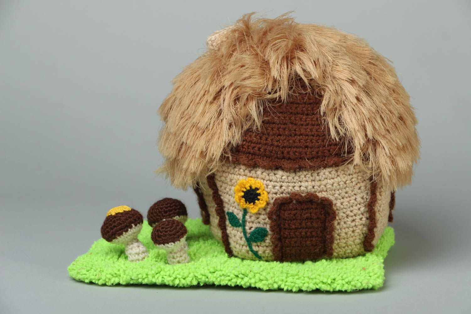 Soft crochet toy House photo 1