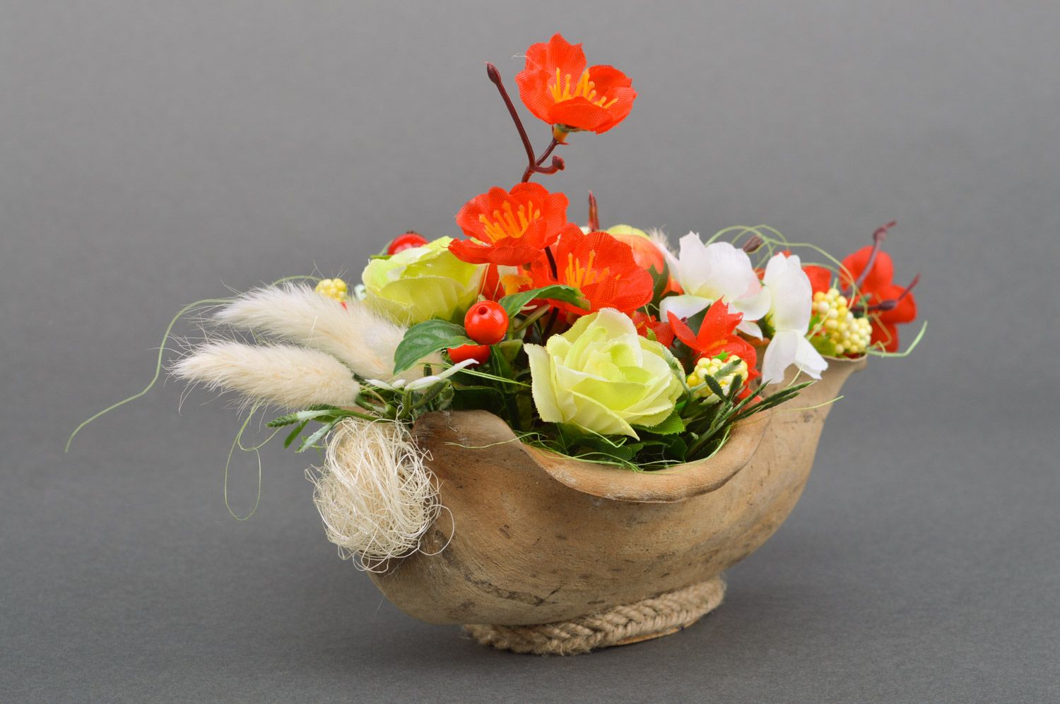 Handgemachte Deko Blumen Komposition mit künstlichen Beeren Tisch Dekoration foto 2