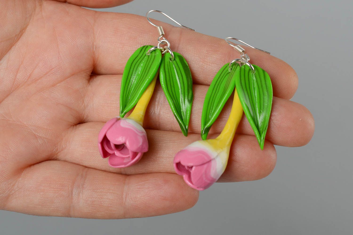 Boucles d'oreilles Bijoux faits main pâte polymère fleurs tulipes Cadeau femme photo 5