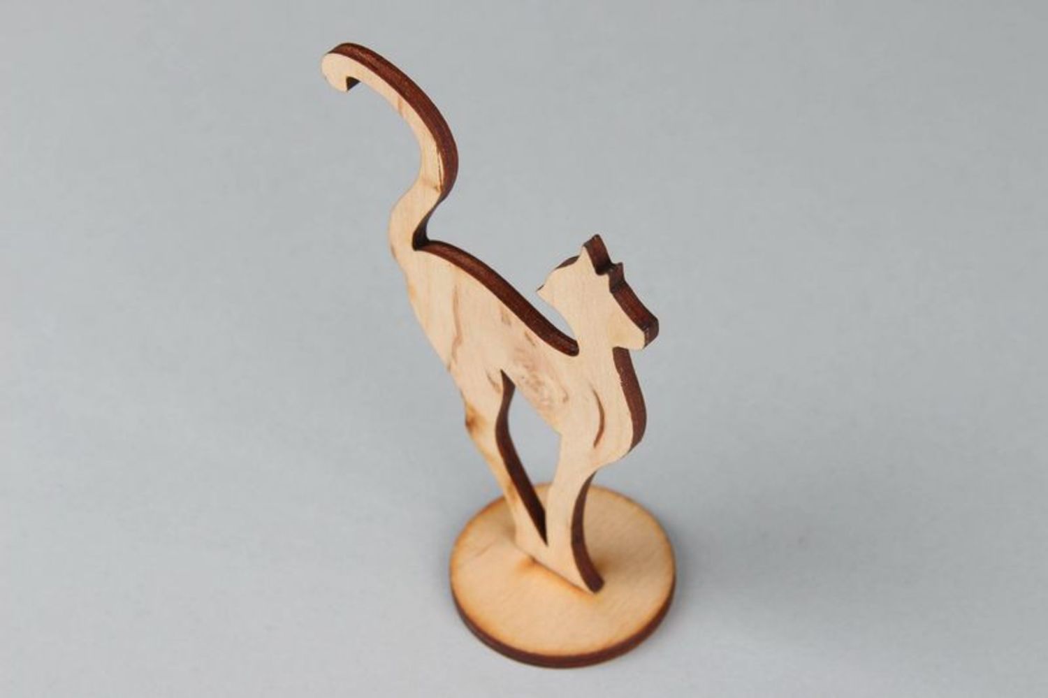 Statuette chat en bois sur support faite main photo 2