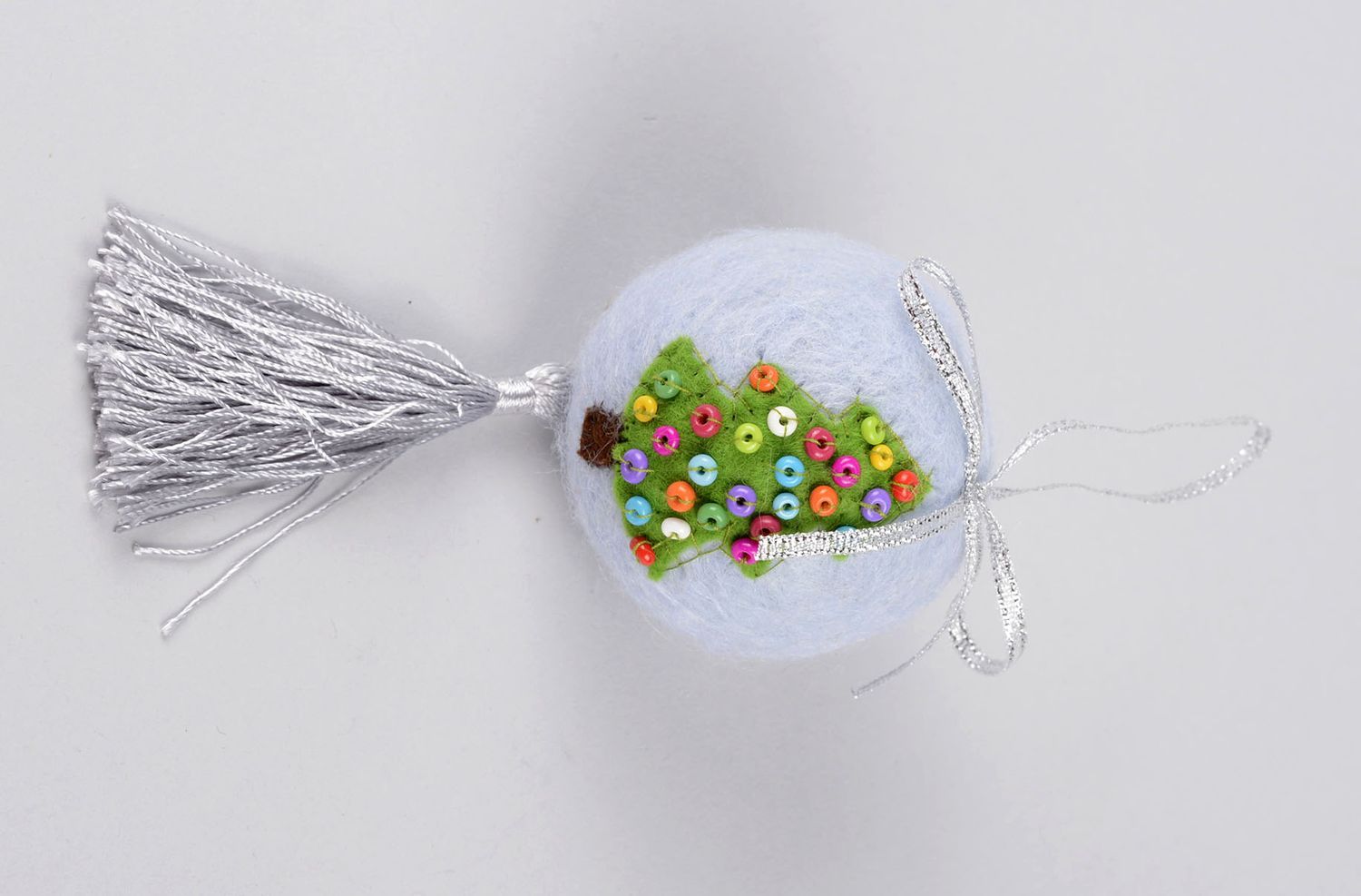 Décoration sapin Boule en laine fait main à suspendre design Accessoire Noël photo 1