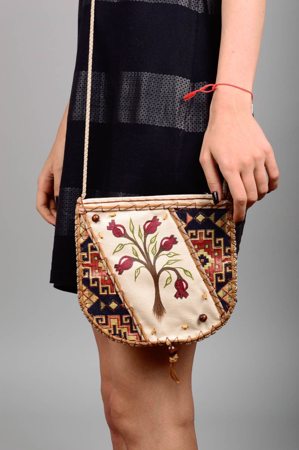 Damen Schultertasche aus Textil originell handmade Accessoire Baum mit Granaten  foto 3