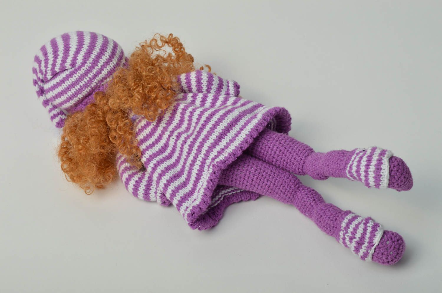 Poupée tricot Jouet fait main Cadeau enfant au crochet coton sintépon mauve photo 4