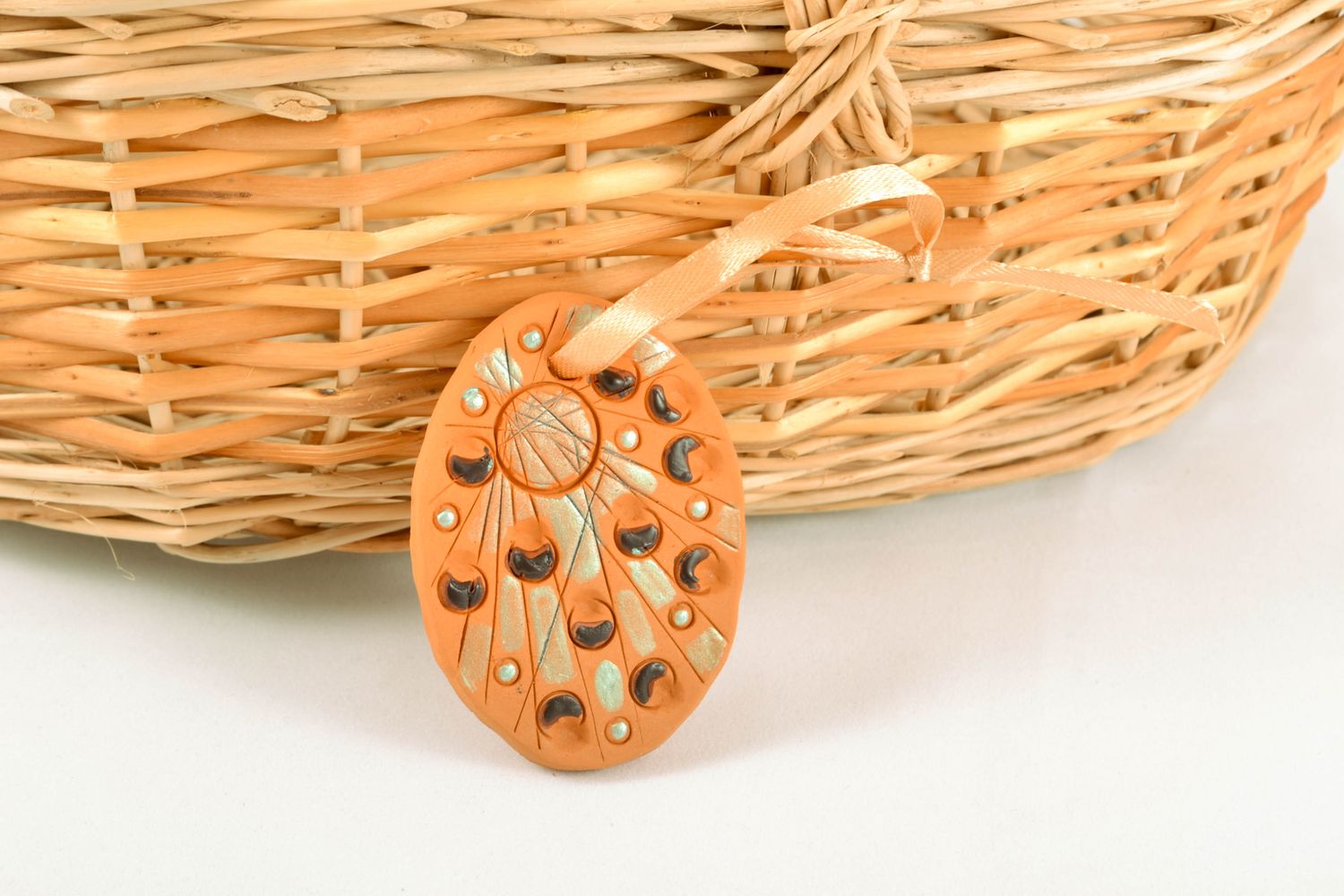 Ceramic interior pendant in the shape of flat egg photo 1