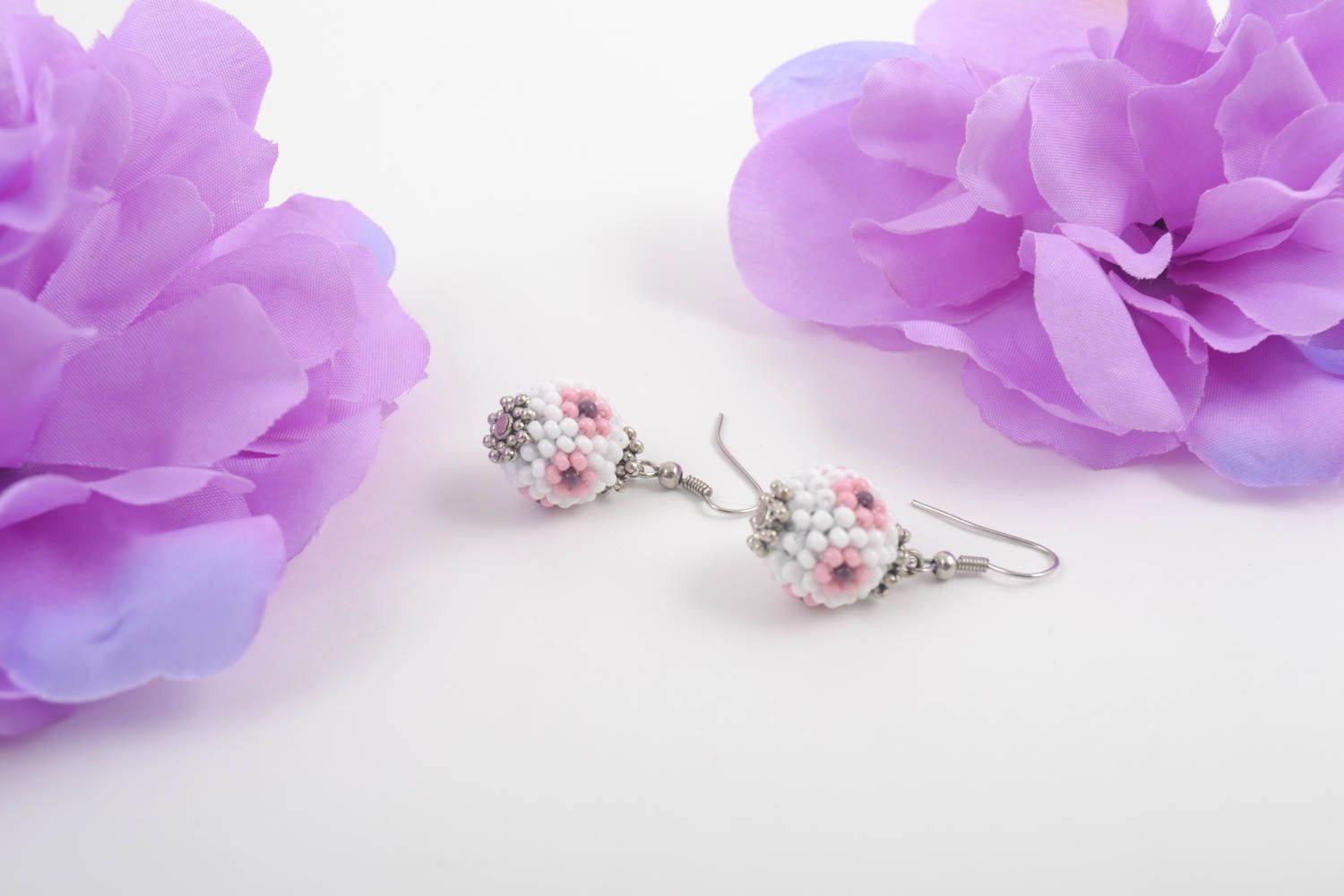 Handmade Ohrringe für Frauen Schmuck Ohrhänger Modeschmuck Ohrringe weiß rosa foto 1