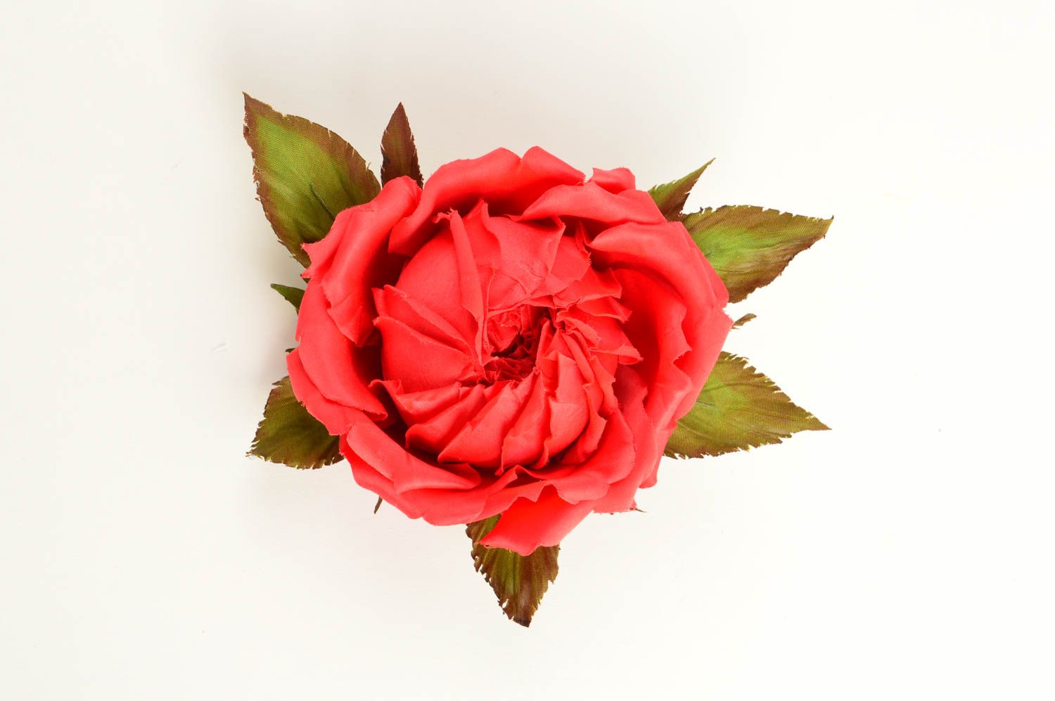 Брошь из шелка хэнд мэйд брошь-заколка красная роза авторская бижутерия фото 3