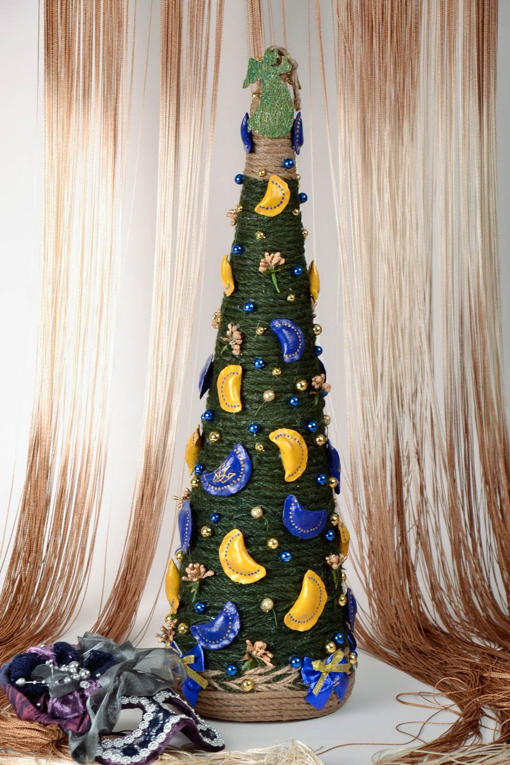Декоративная новогодняя елка фото 1