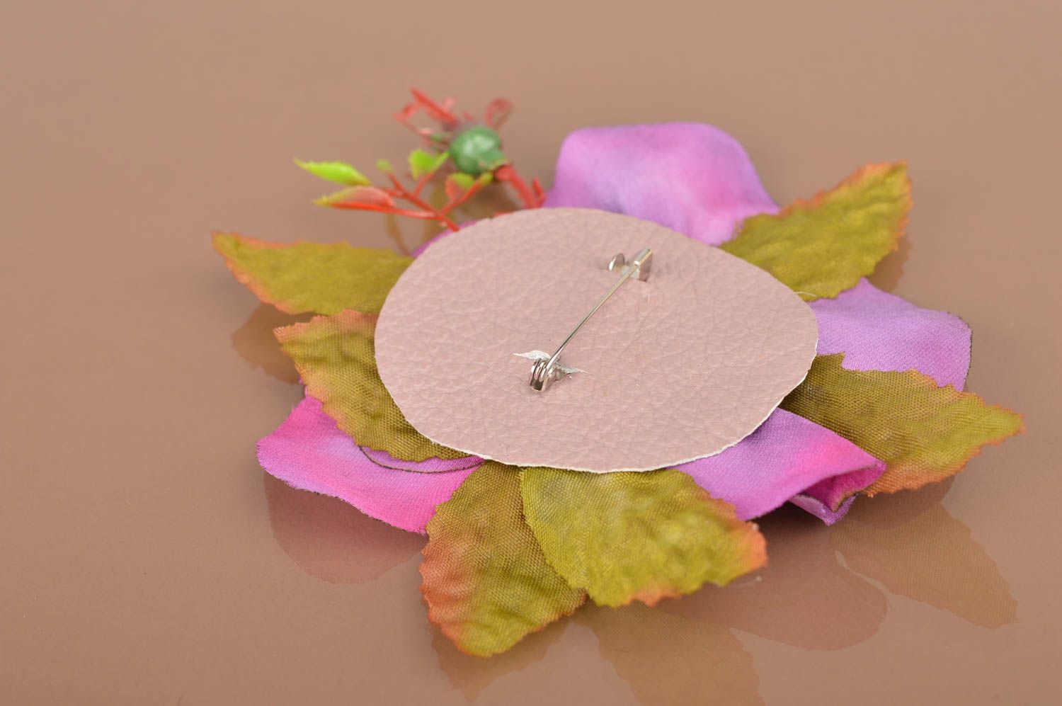 Broche fleur fait main Bijou fantaisie Accessoire femme violette de mode photo 5