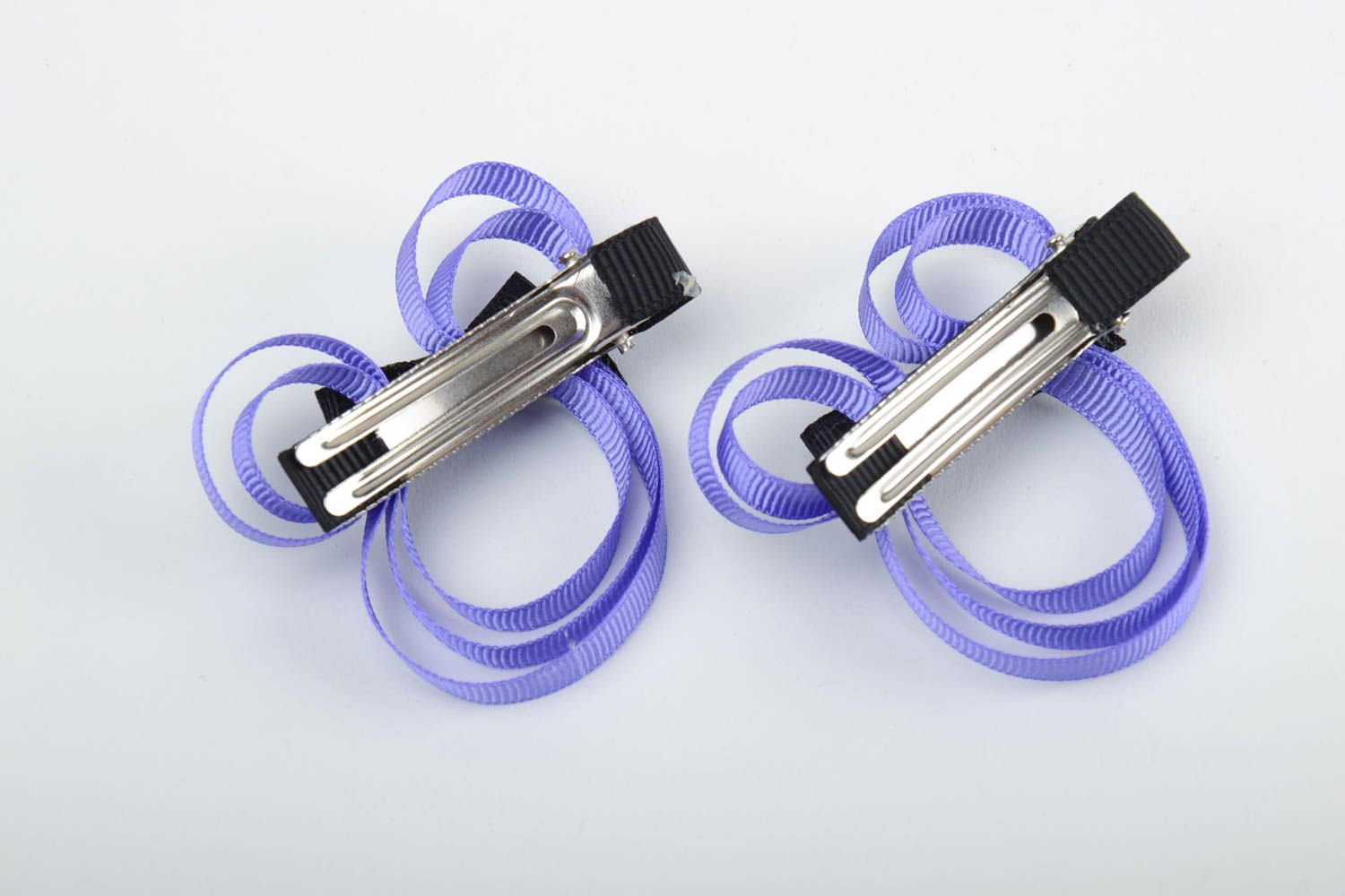 Set of 2 handmade volume decorative violet rep ribbon hair clips with rhinestones photo 3