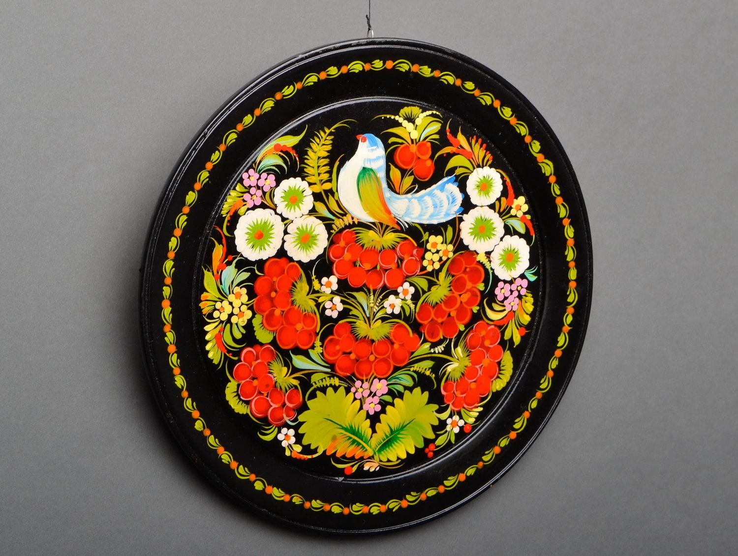 Декоративная тарелка с петряковской росписью фото 4