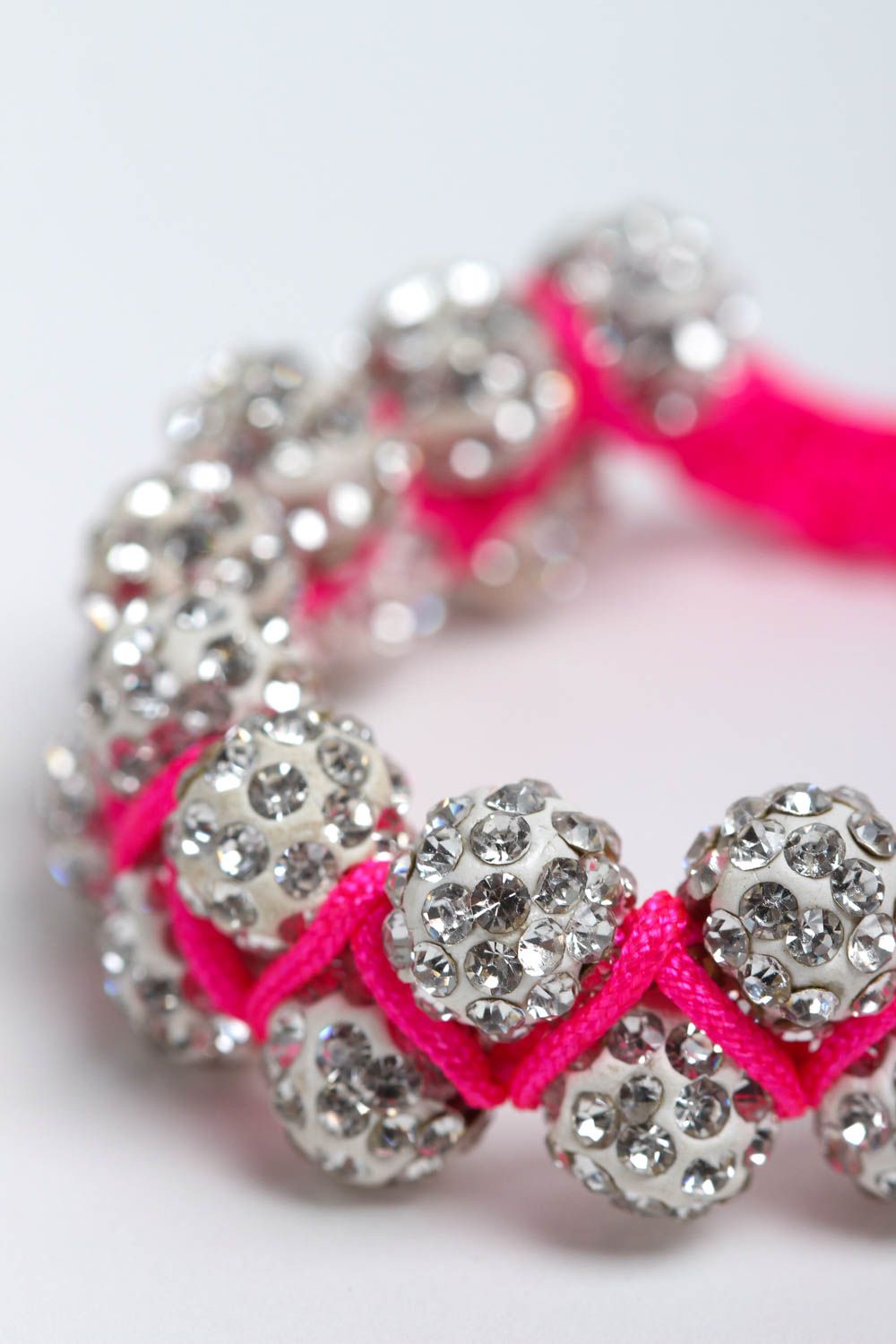 Bracelet femme fait main Bijou fantaisie rose Cadeau original pour femme photo 3