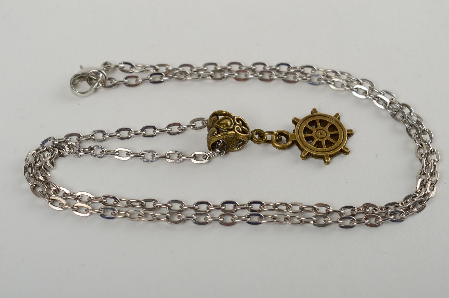 Handmade pendant fashionable accessories women metal pendant with steering wheel photo 3