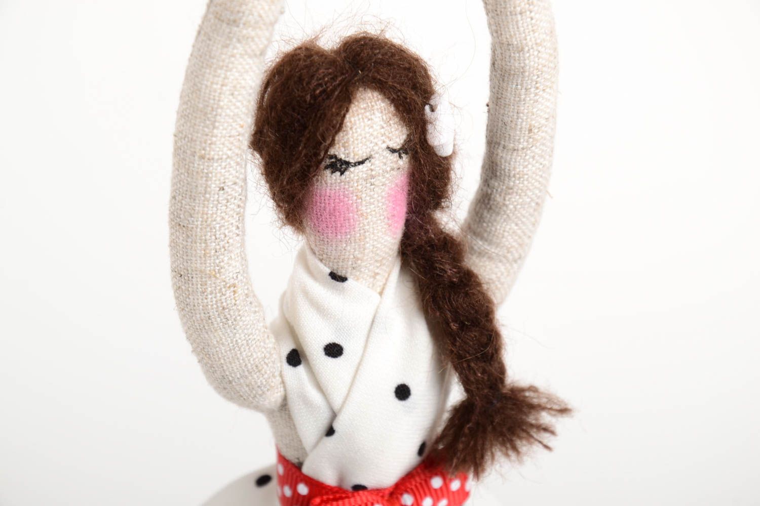 Авторская кукла игрушка ручной работы дизайнерская кукла балерина в белом фото 3