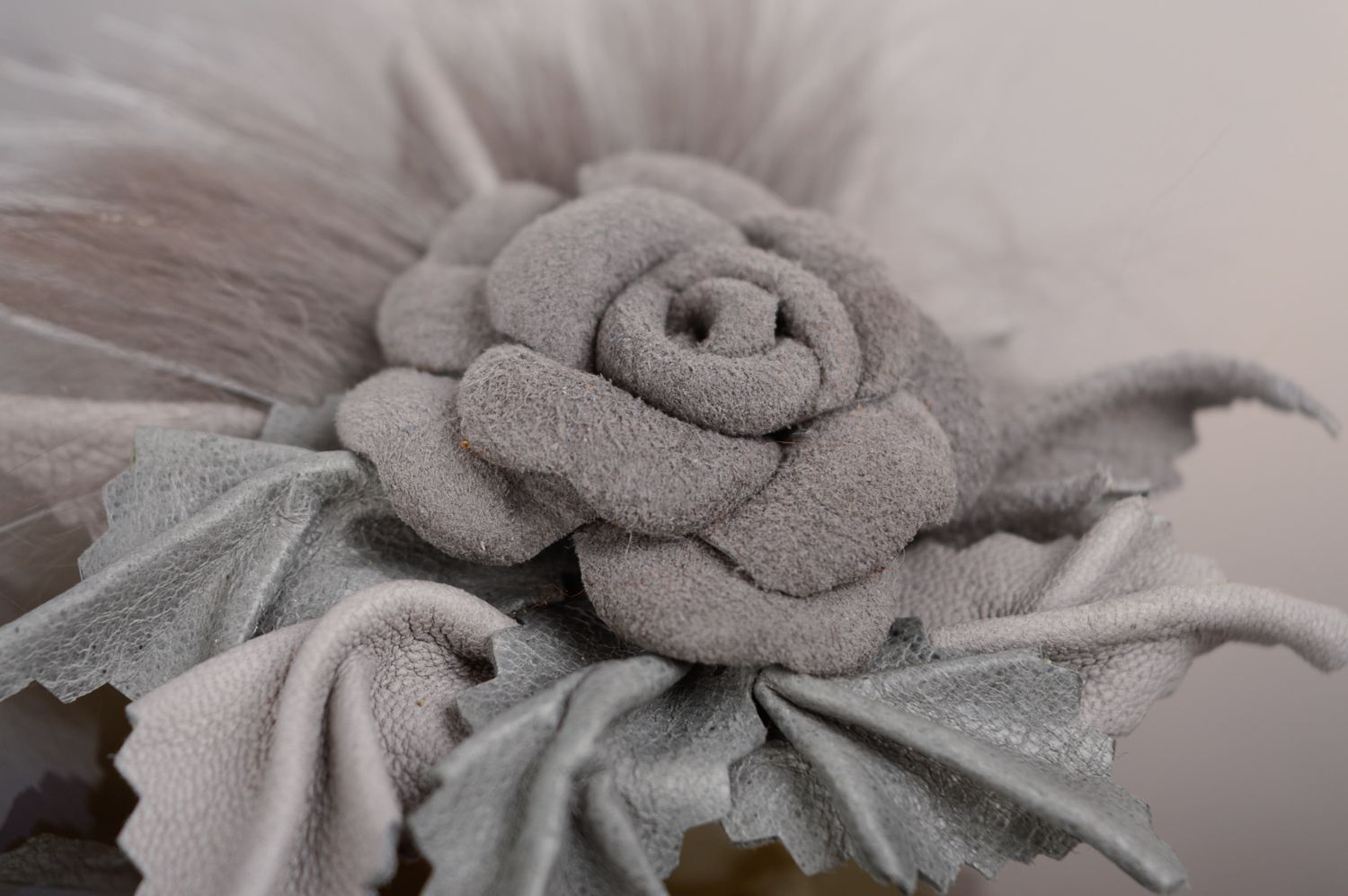 Gray flower brooch-hair clip with fur photo 3