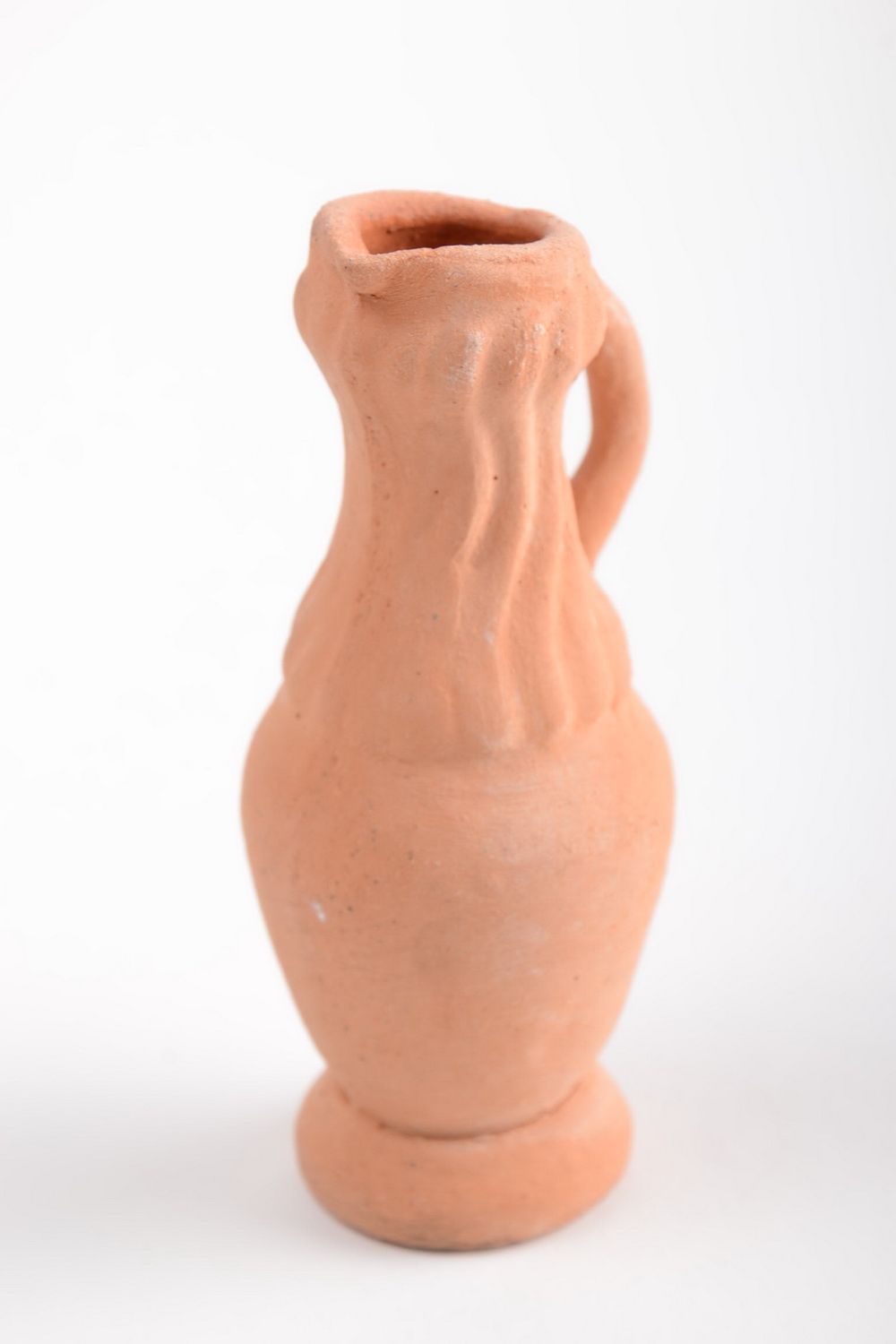 Petit vase décoratif en argile beige fait main original en forme de cruche photo 3