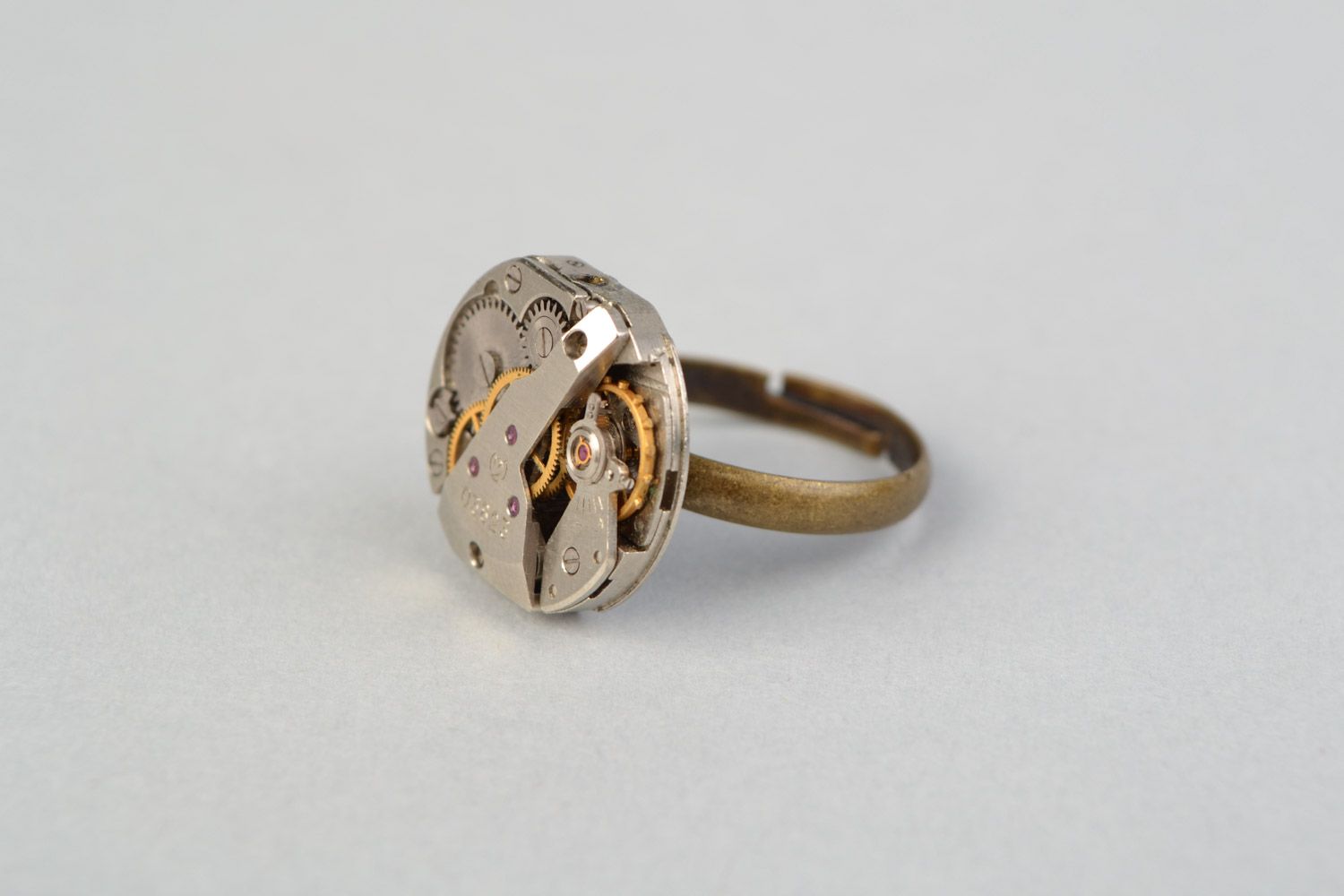 Кольцо металлическое в стиле стимпанк с часовым механизмом ручной работы фото 4