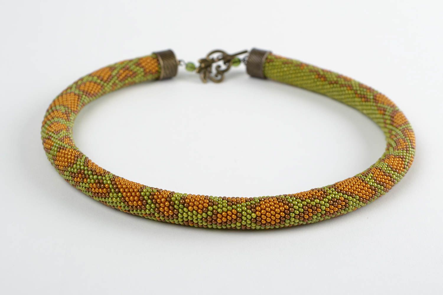 Collier en perles de rocaille tchèques au crochet vert motif serpent fait main photo 5