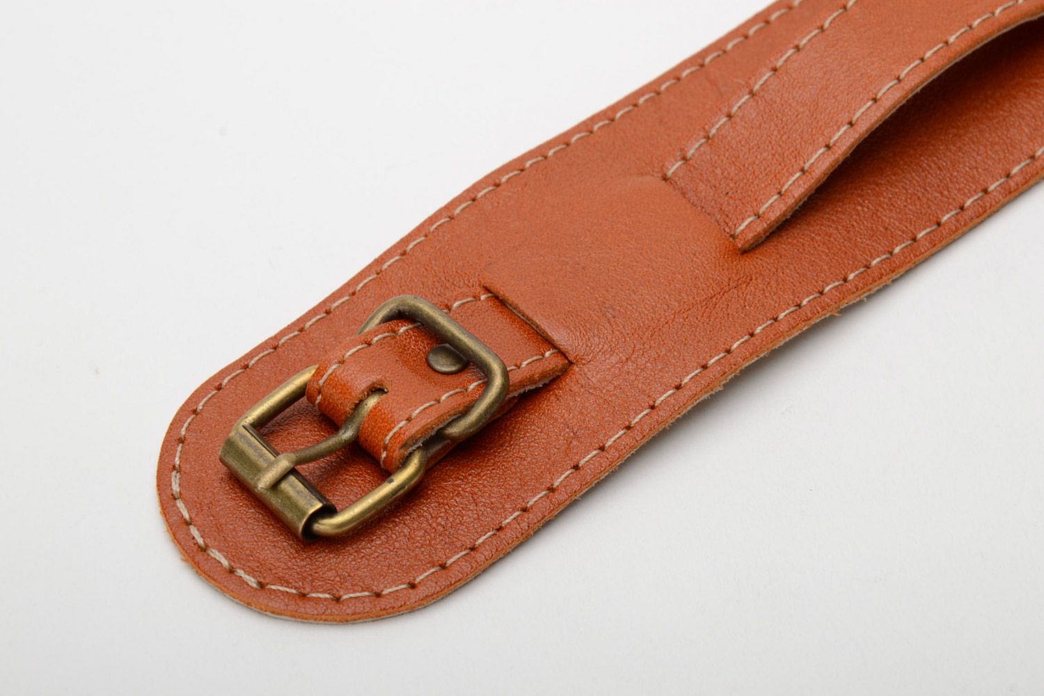 Light brown broad handmade genuine leather wrist bracelet with metal fittings photo 5