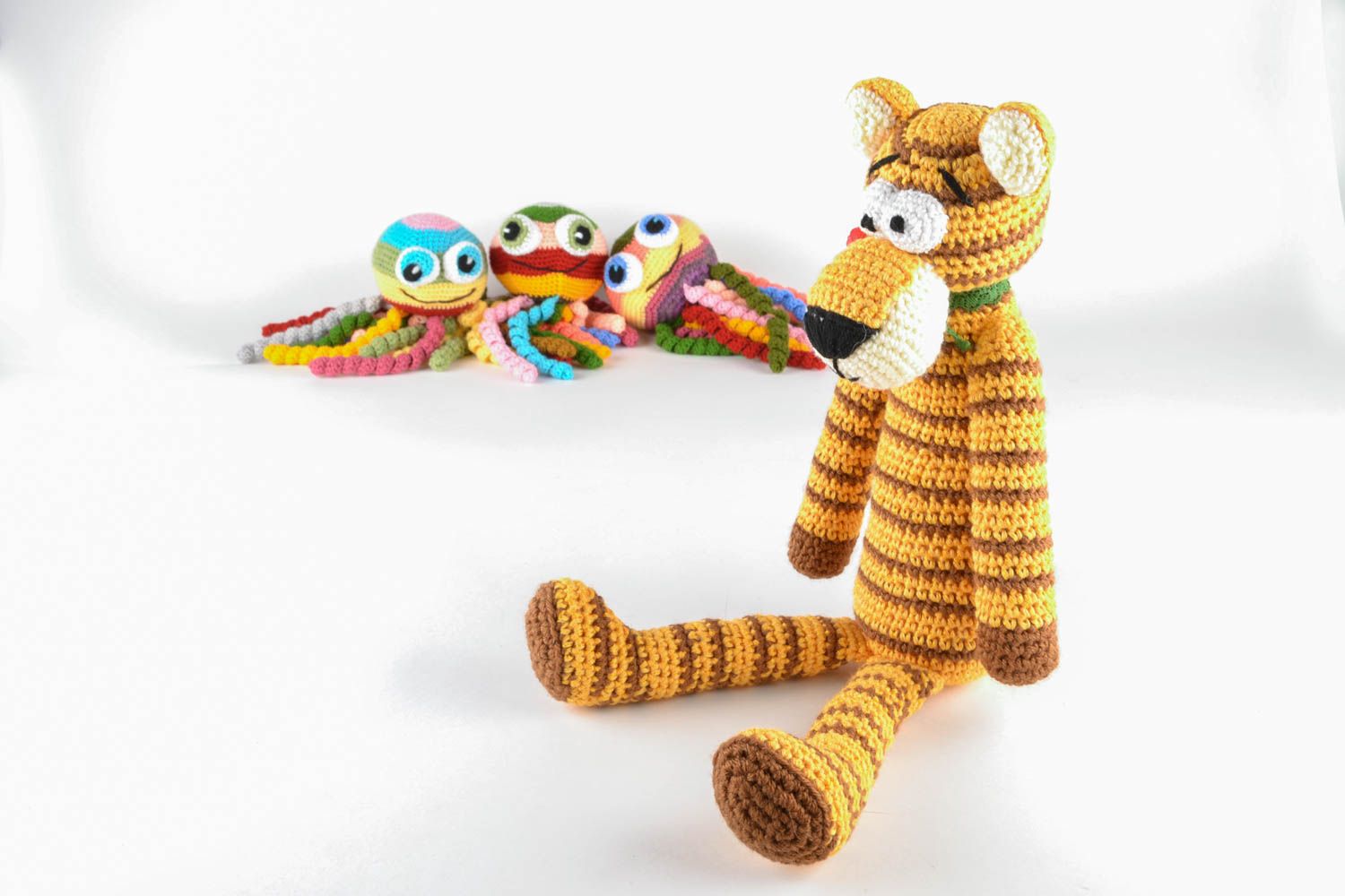 Giocattolo a maglia fatto a mano pupazzo morbido da bambini a forma di tigre
 foto 1
