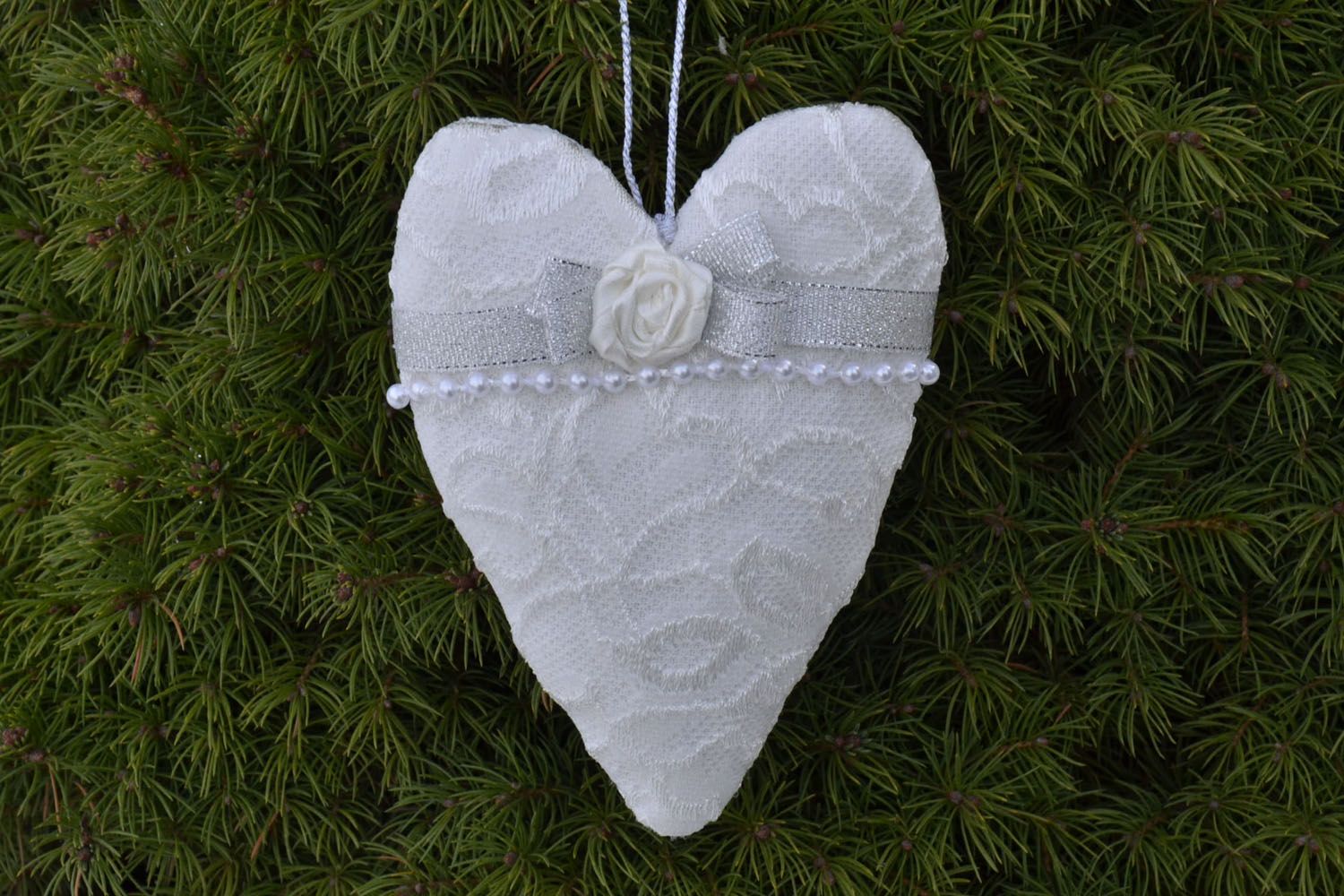 Coeur à suspendre original jouet de Noël en tissu fait main blanc décoration photo 1