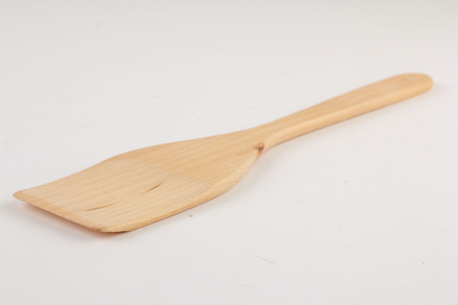 Wooden spatula for stirring dishes photo 1