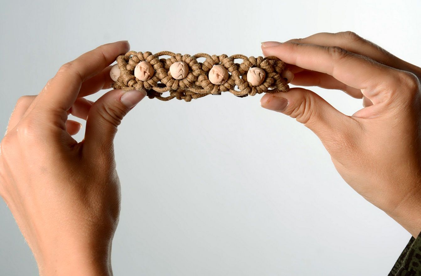 Geflochtenes Armband aus Keramik und Baumwollfaden foto 3