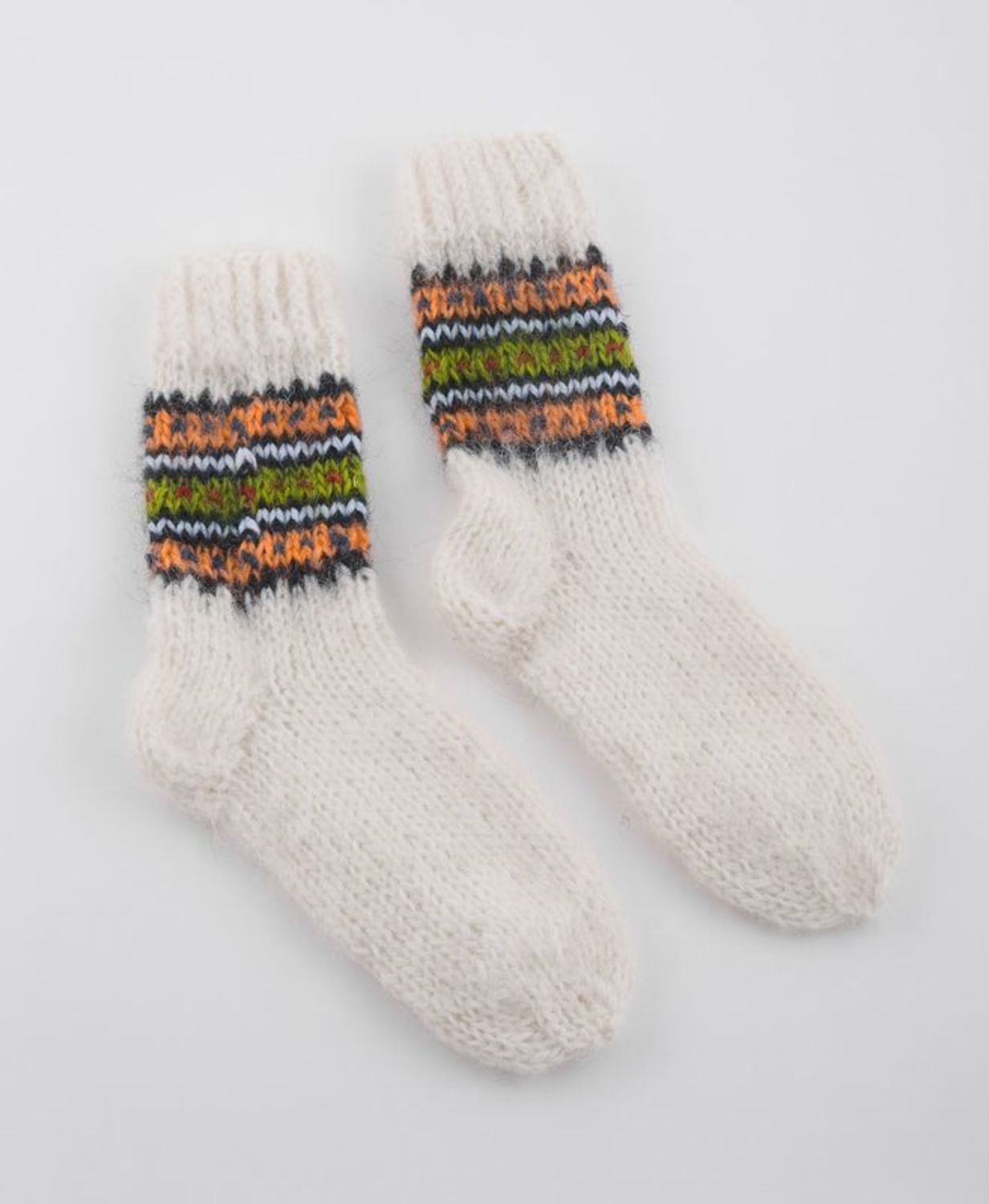 Calzini di lana per donna fatti a mano abbigliamento da donna calzini bianchi foto 2