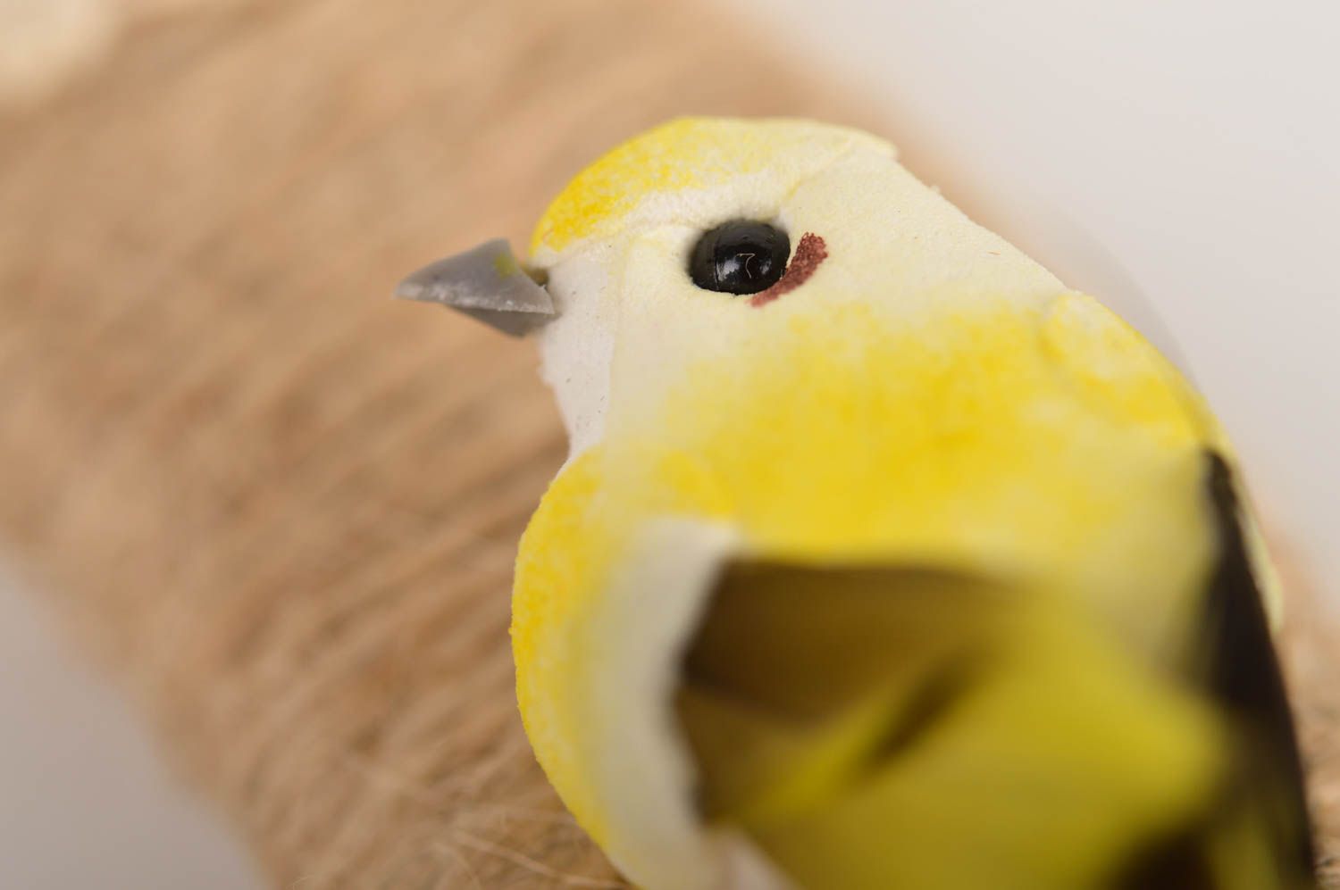 Оберег для дома ручная работа подкова на счастье желтая птичка декор интерьера фото 3