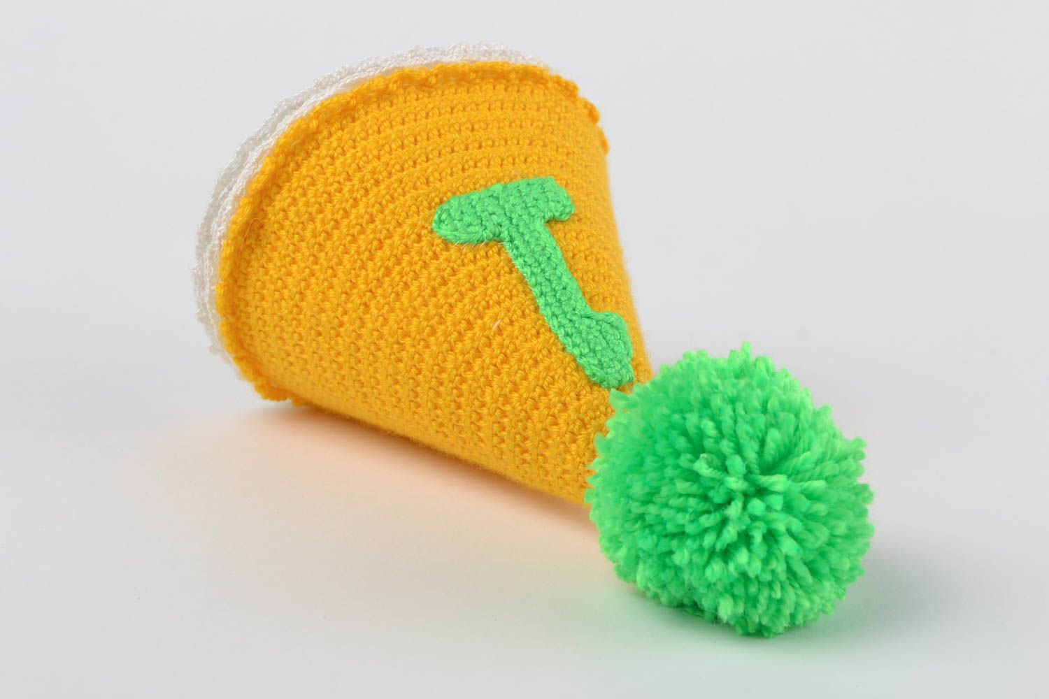 Babymütze gehäkelt handgefertigt Baby Kleidung Baby Socken in Gelb  foto 4