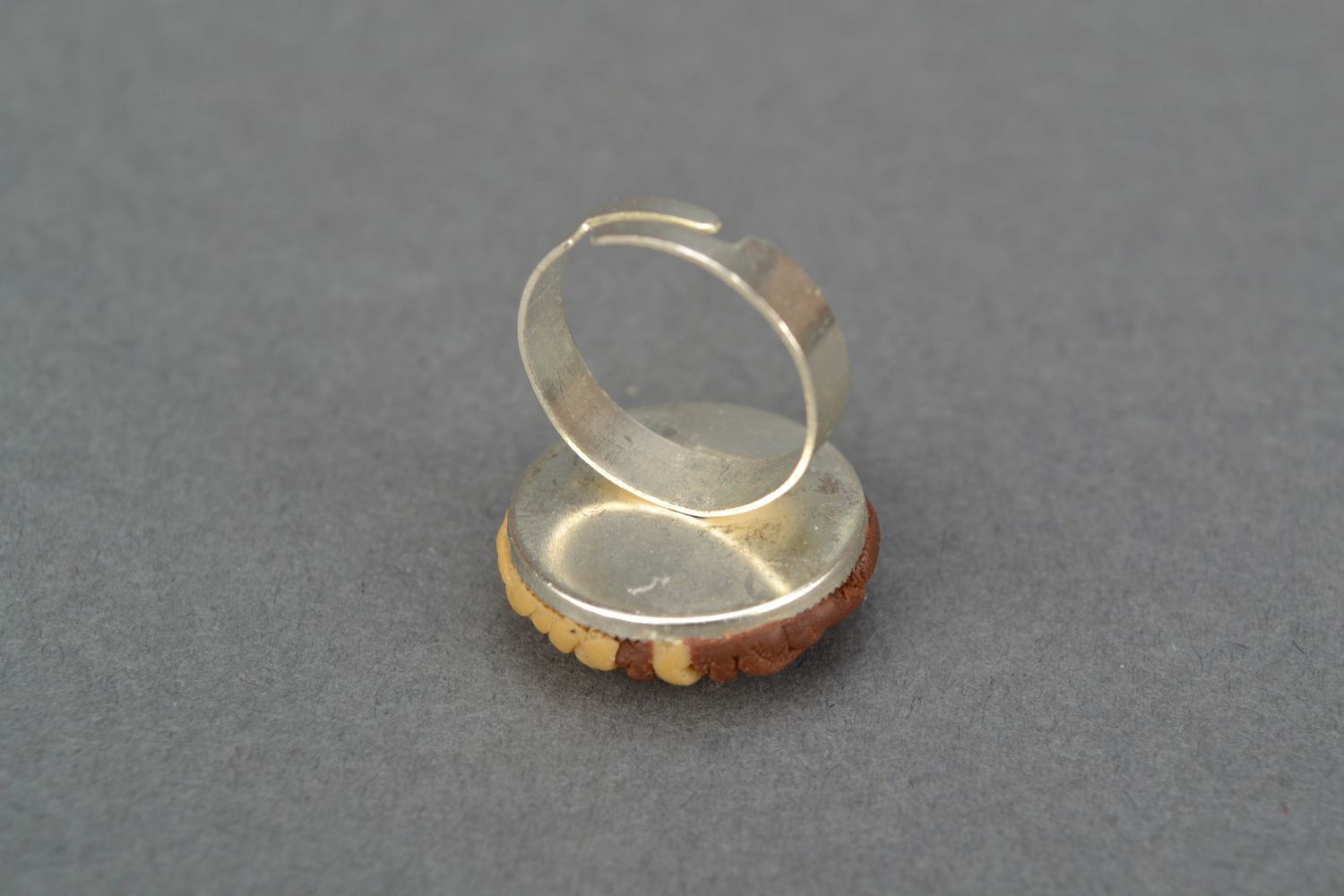 Кольцо из полимерной глины с регулируемым размером фото 4
