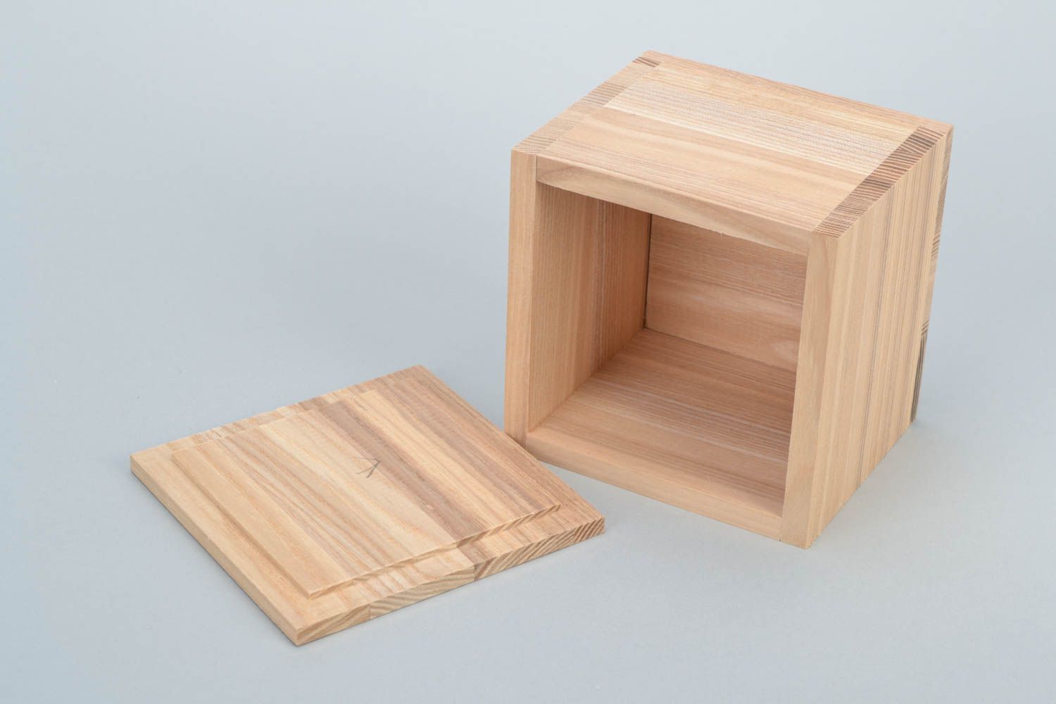 Handmade natural wooden square box with lid craft blank for decoration photo 4