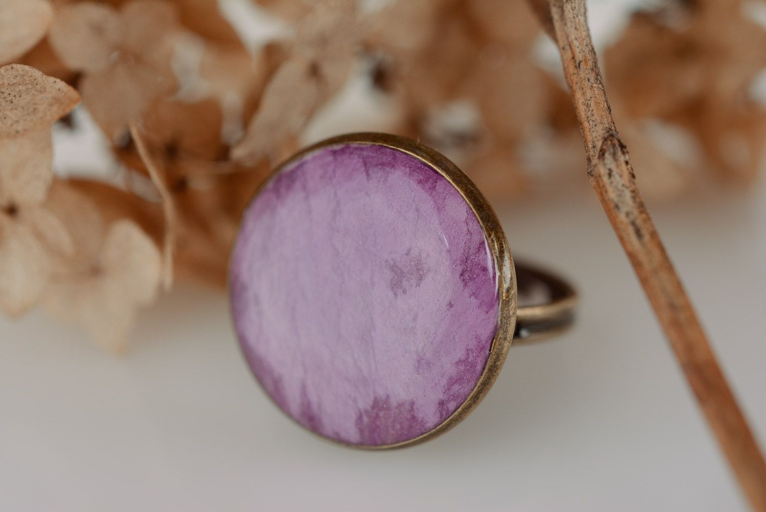 Handmade round violet ring with flower petal embedded in epoxy resin for women photo 1