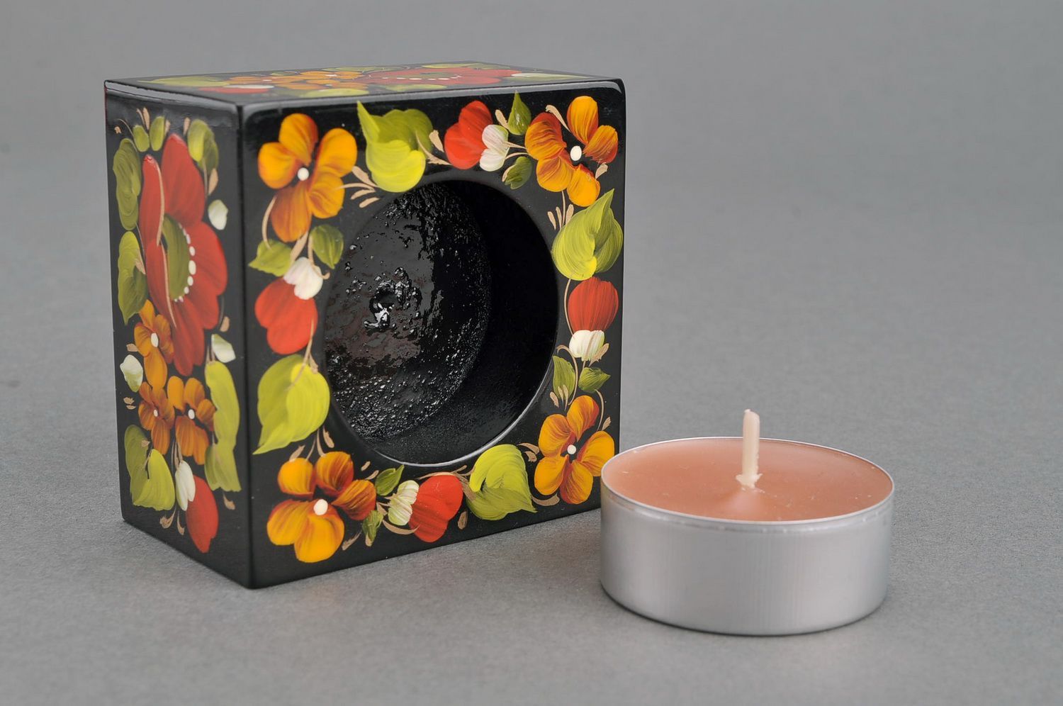 Quadratischer Kerzenständer aus Holz Dreifaltigkeitsblume foto 4
