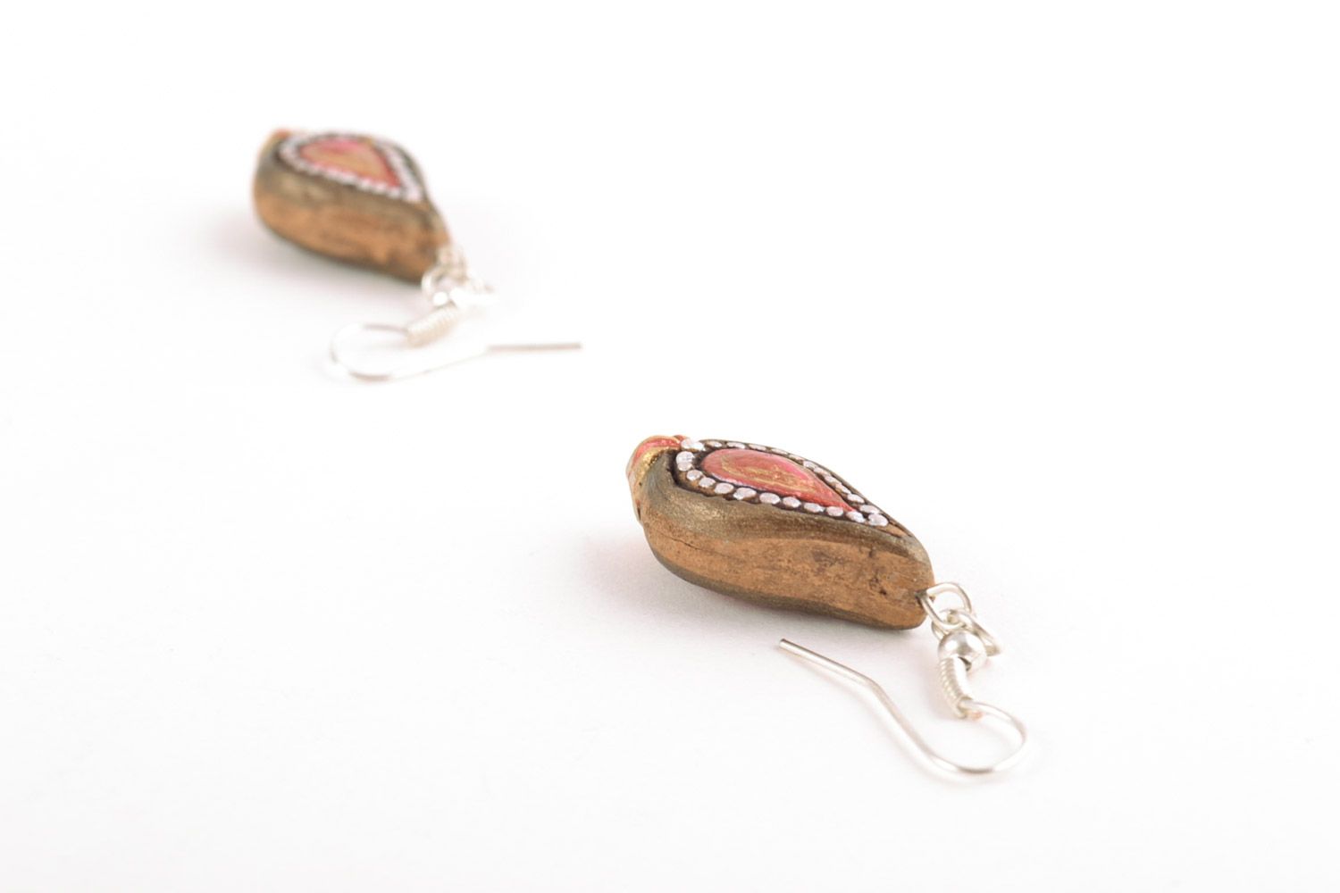 Handmade small festive drop-shaped ceramic earrings painted with ornaments photo 4
