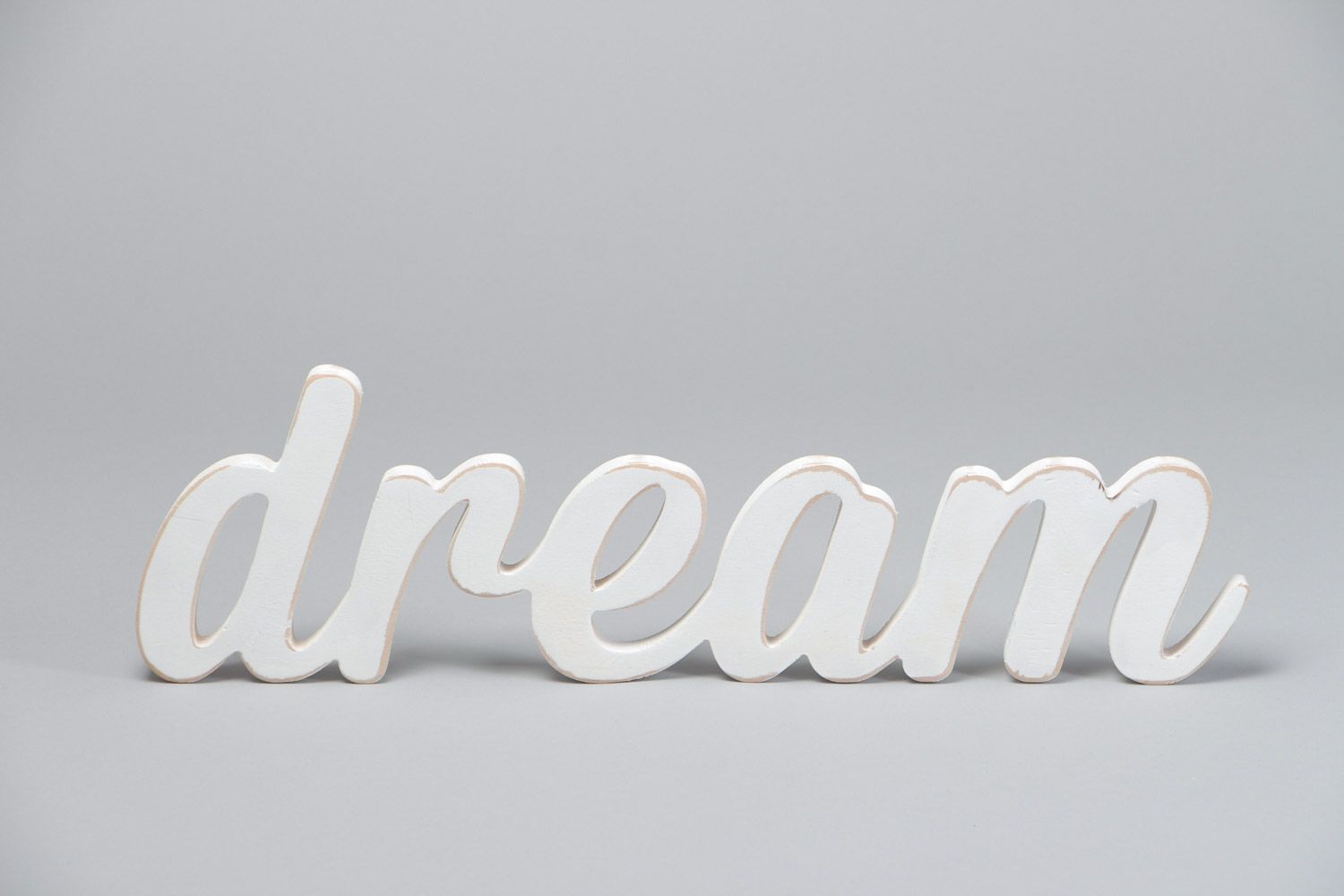 Декоративная надпись из фанеры Dream расписанная акриловыми красками хэнд мэйд фото 2
